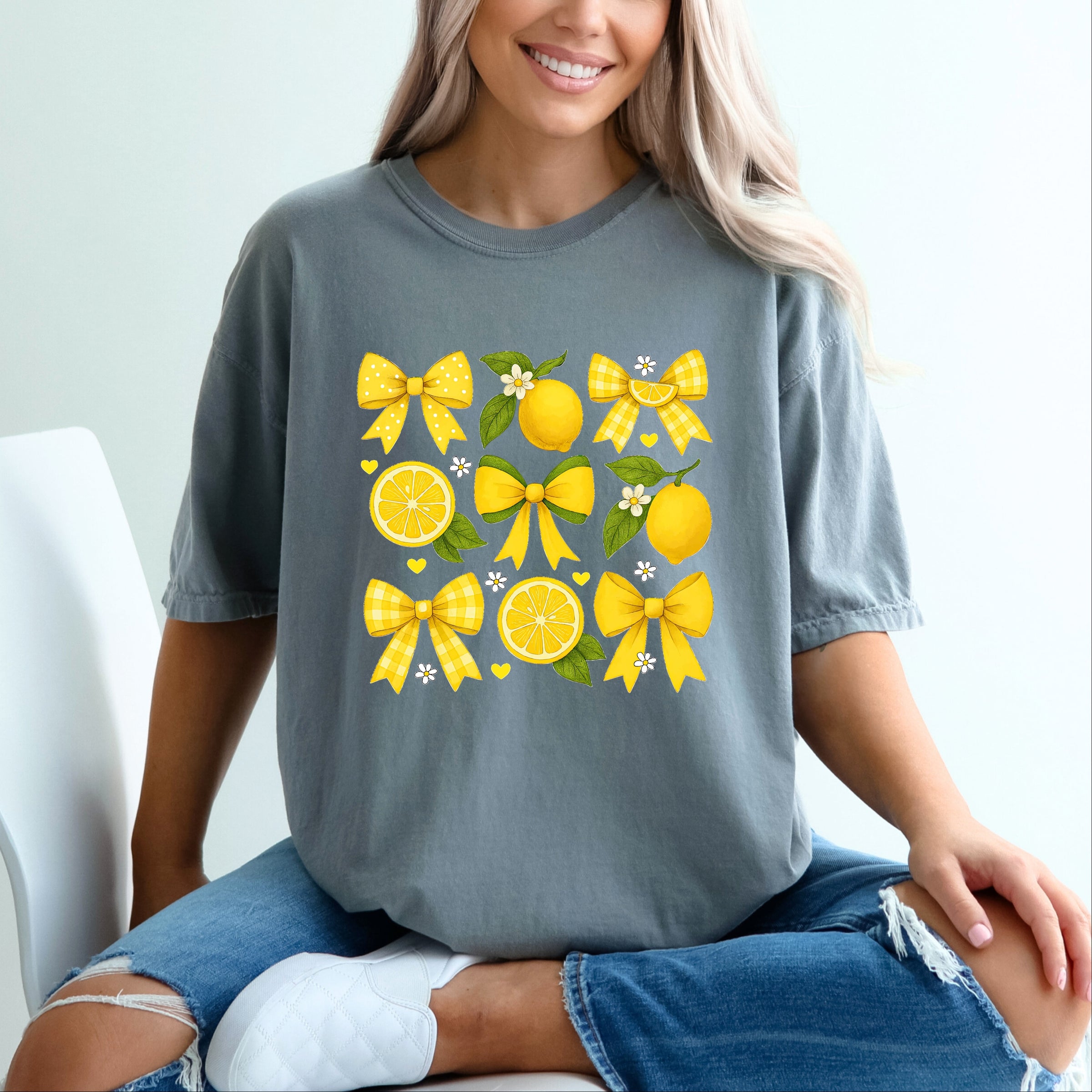 Coquette Lemons Pattern Bows - Women's Garment Dyed Graphic T-Shirt