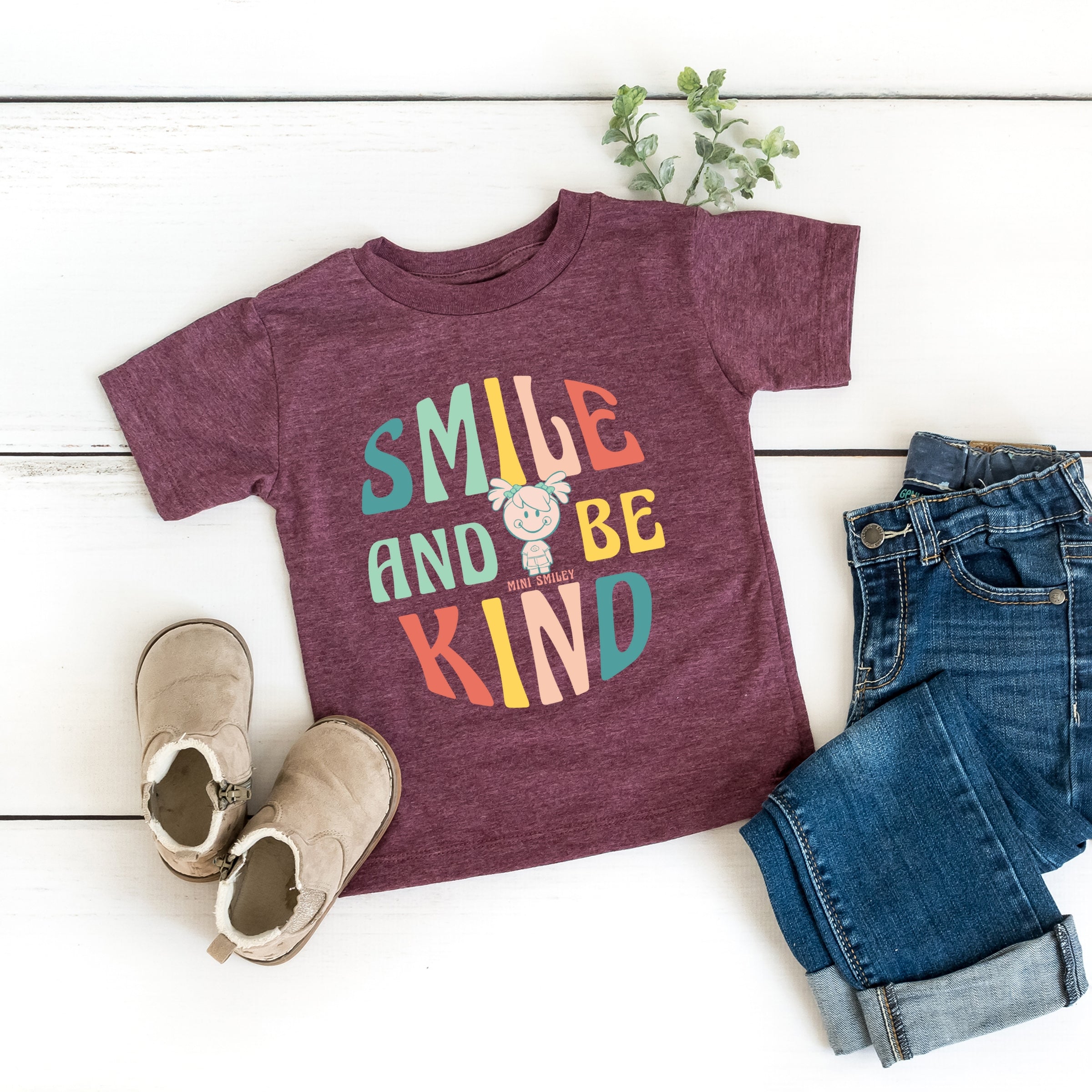 Mini Smiley Smile and Be Kind Aria - Toddler Short Sleeve Graphic T-Shirt