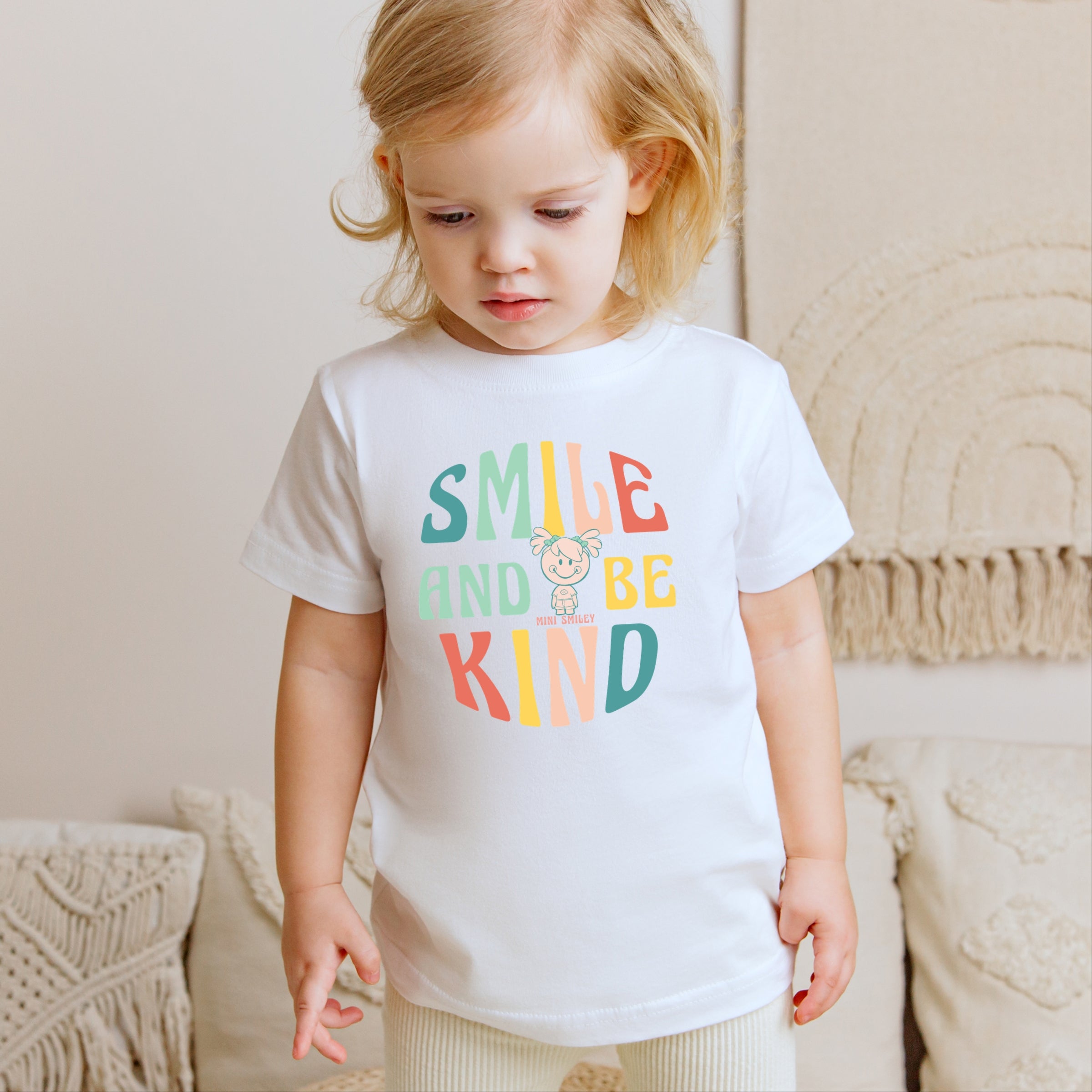 Mini Smiley Smile and Be Kind Aria - Toddler Short Sleeve Graphic T-Shirt
