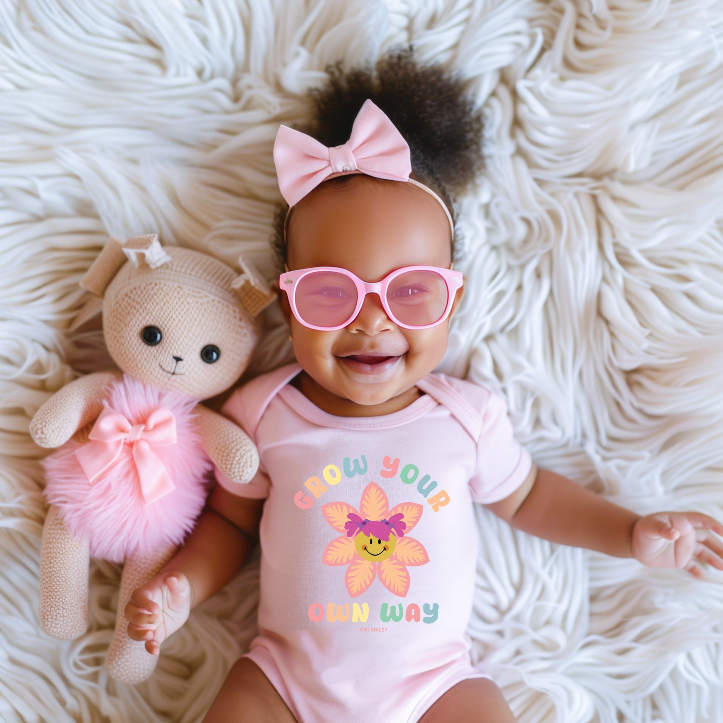 Mini Smiley Grow Your Own Way - Baby Short Sleeve Graphic Bodysuit