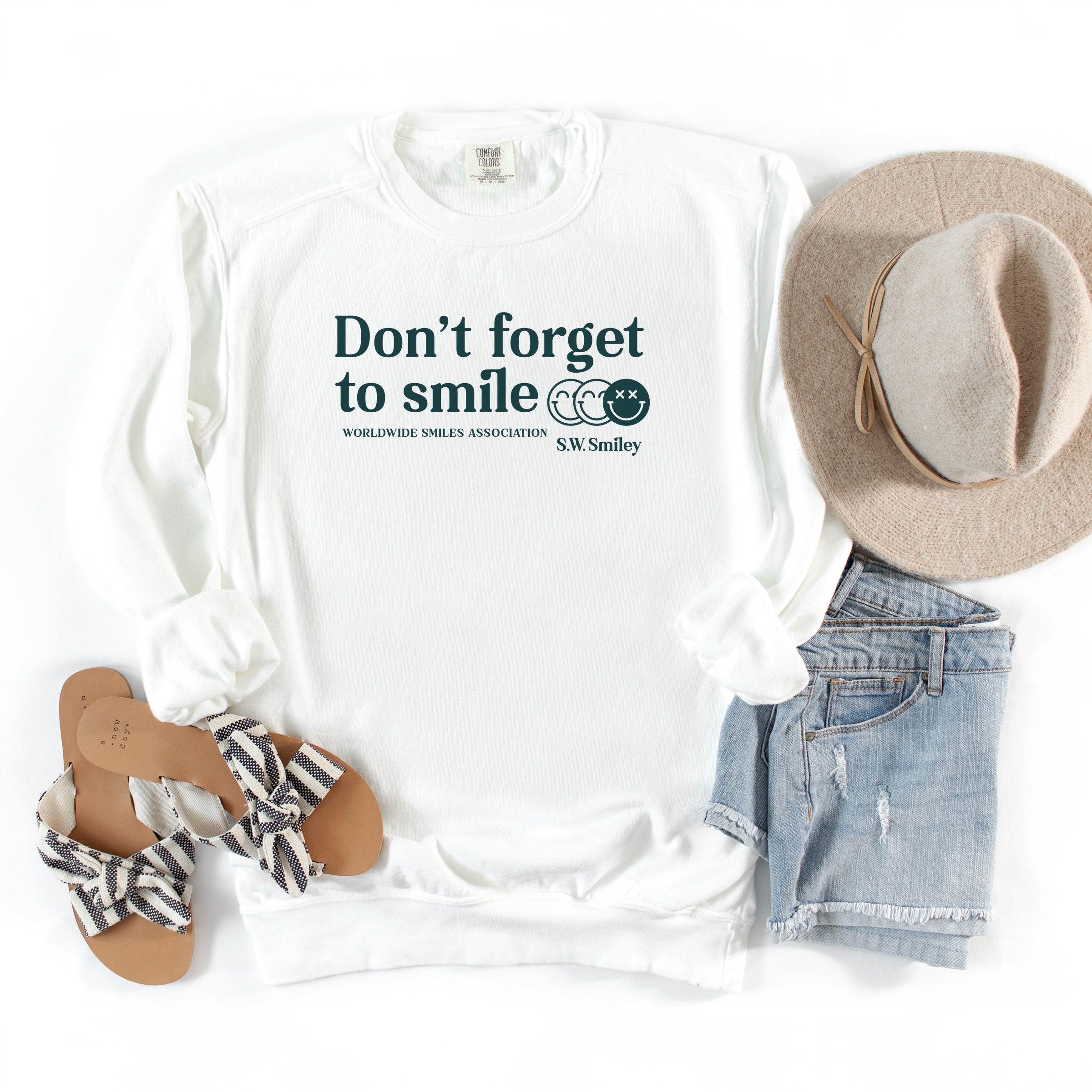 S.W.Smiley Don't Forget To Smile - Women's Garment Dyed Graphic Sweatshirt