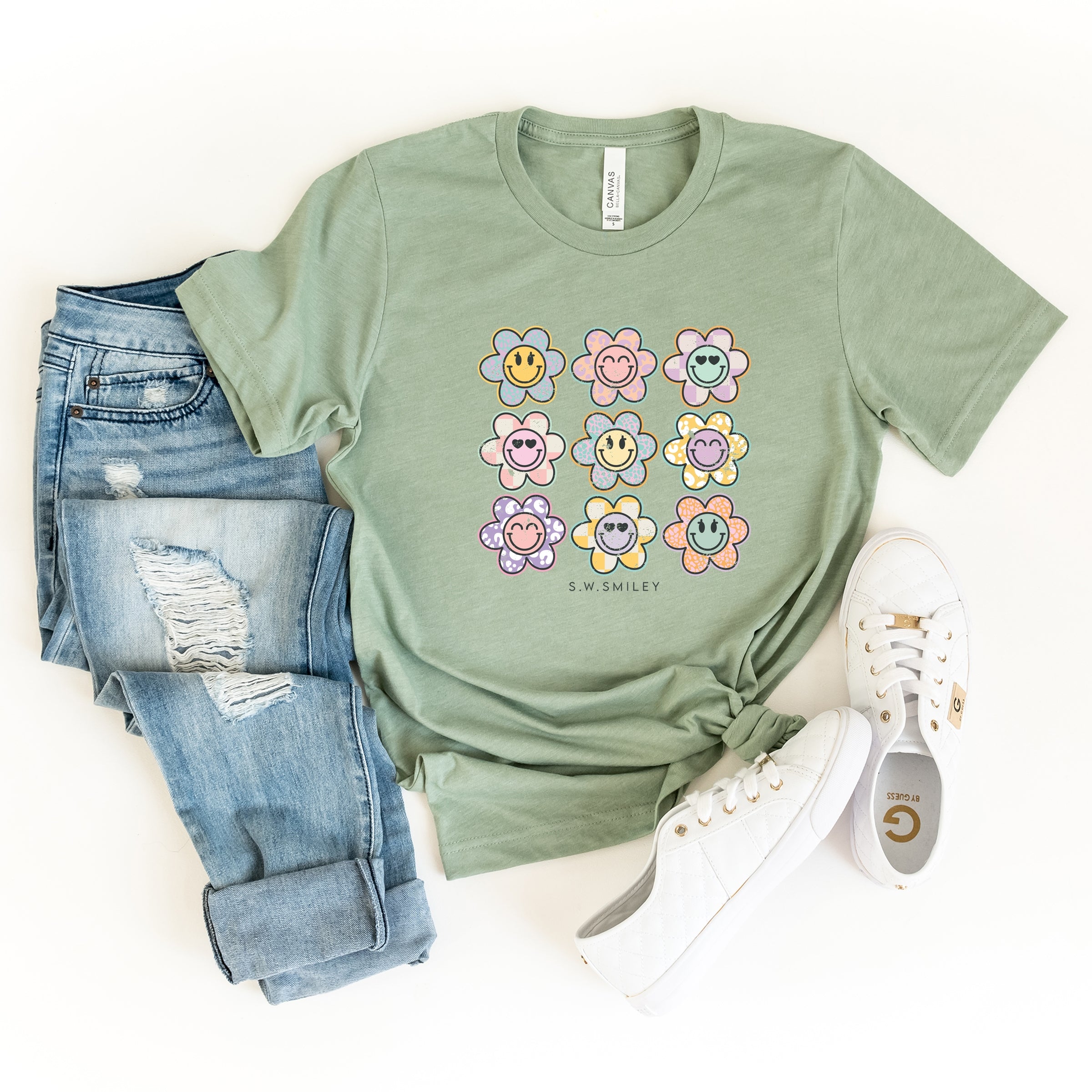 S.W.Smiley Flowers Checkered - Women's Short Sleeve Graphic T-Shirt