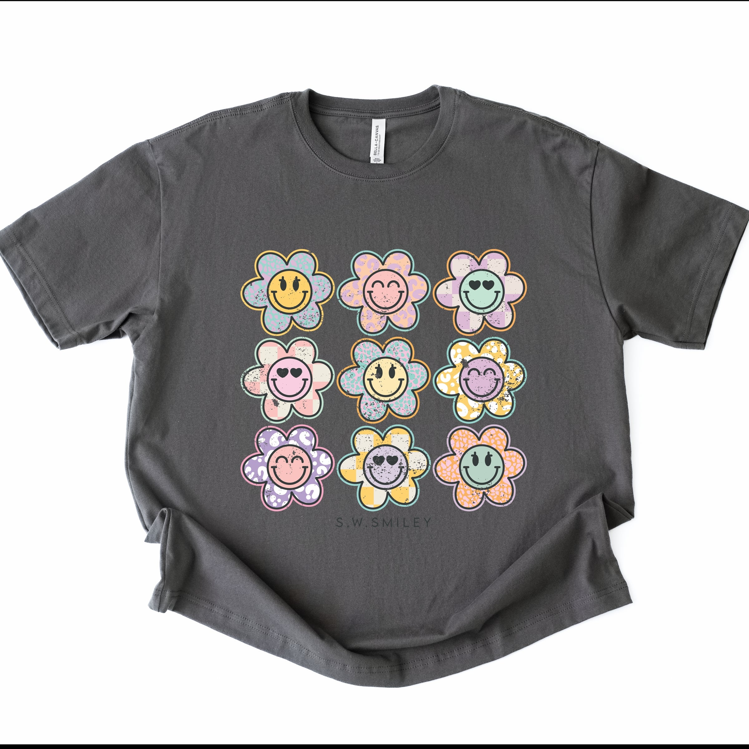 S.W.Smiley Flowers Checkered - Women's Heavyweight Graphic T-Shirt