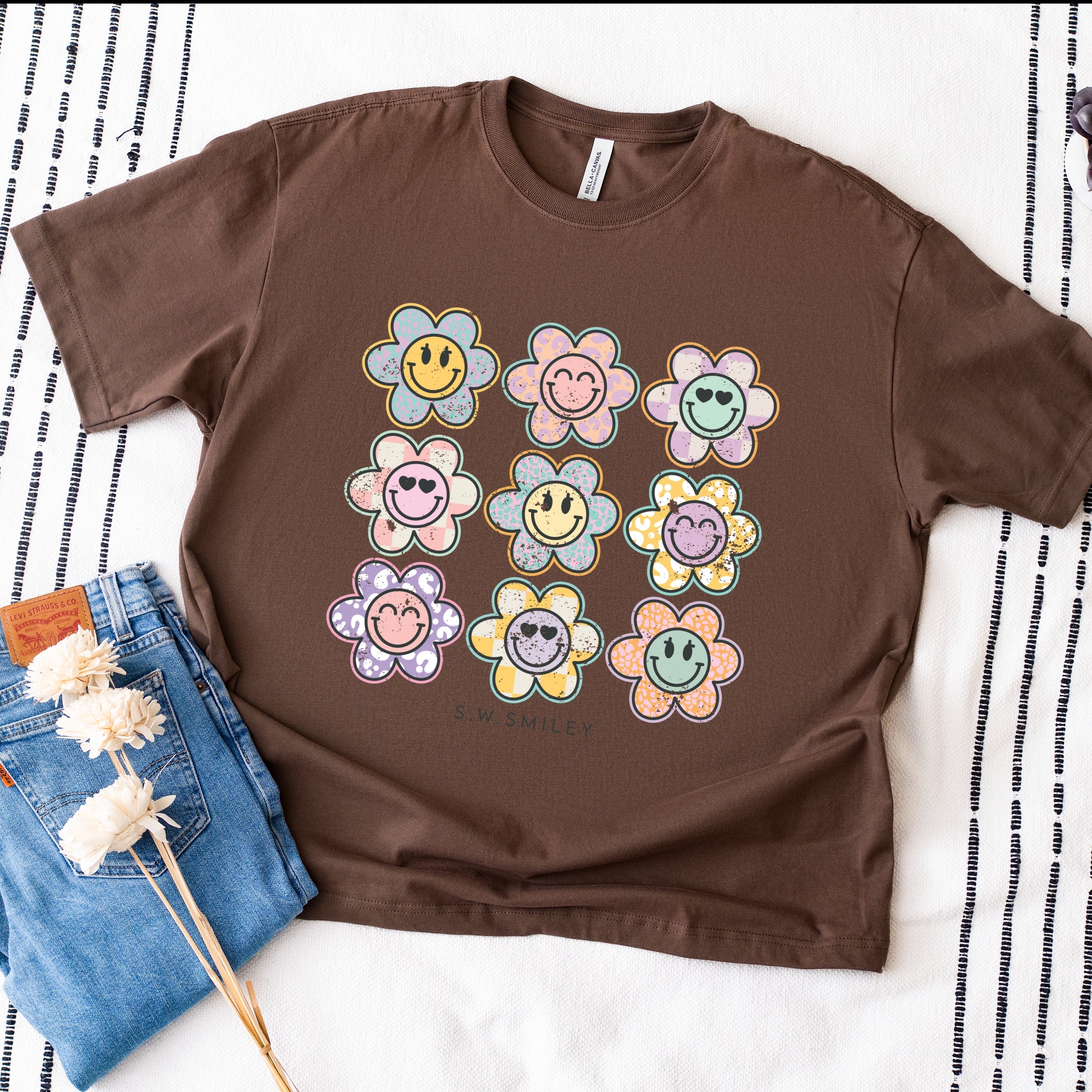 S.W.Smiley Flowers Checkered - Women's Heavyweight Graphic T-Shirt