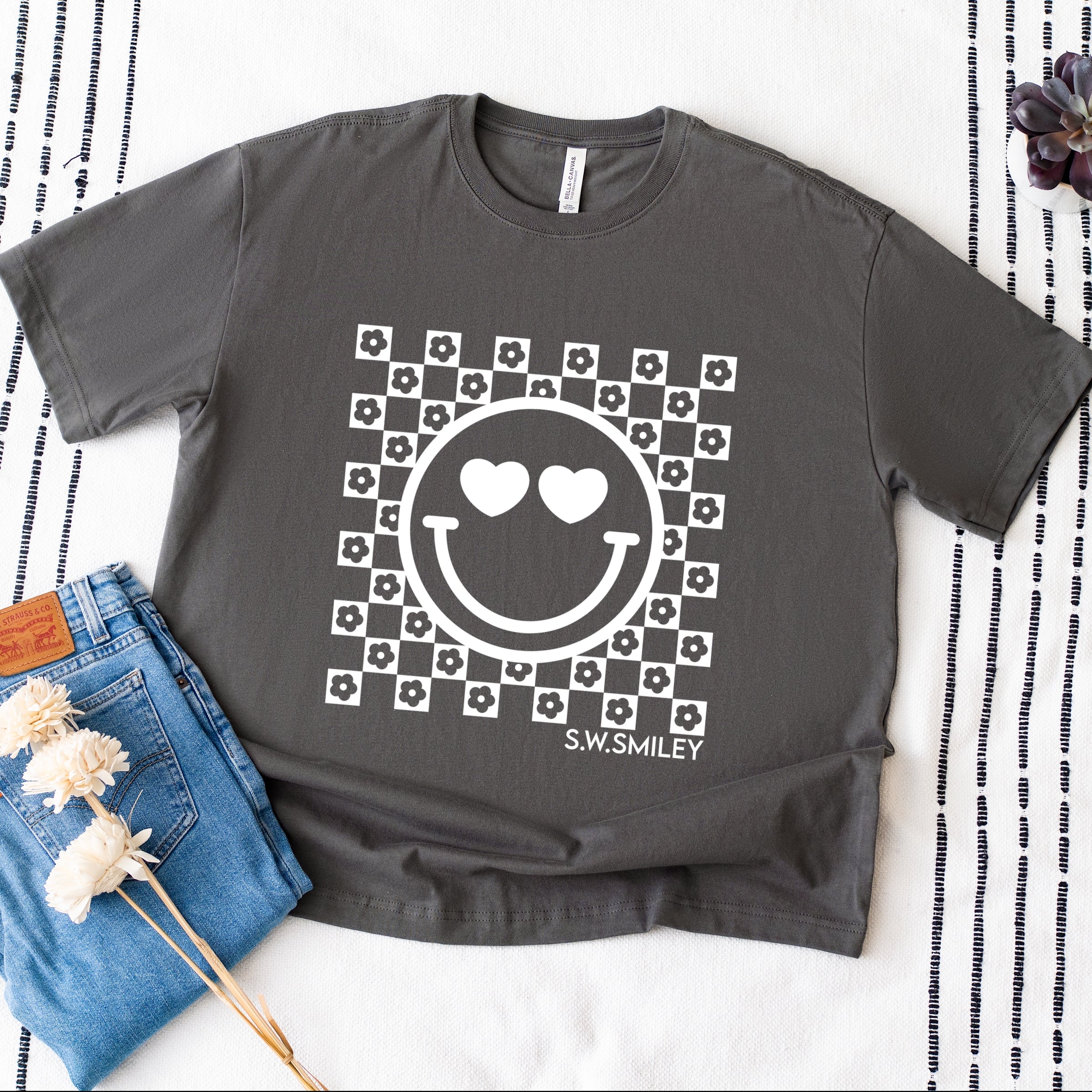 S.W.Smiley Checkered Floral Outline - Women's Heavyweight Graphic T-Shirt