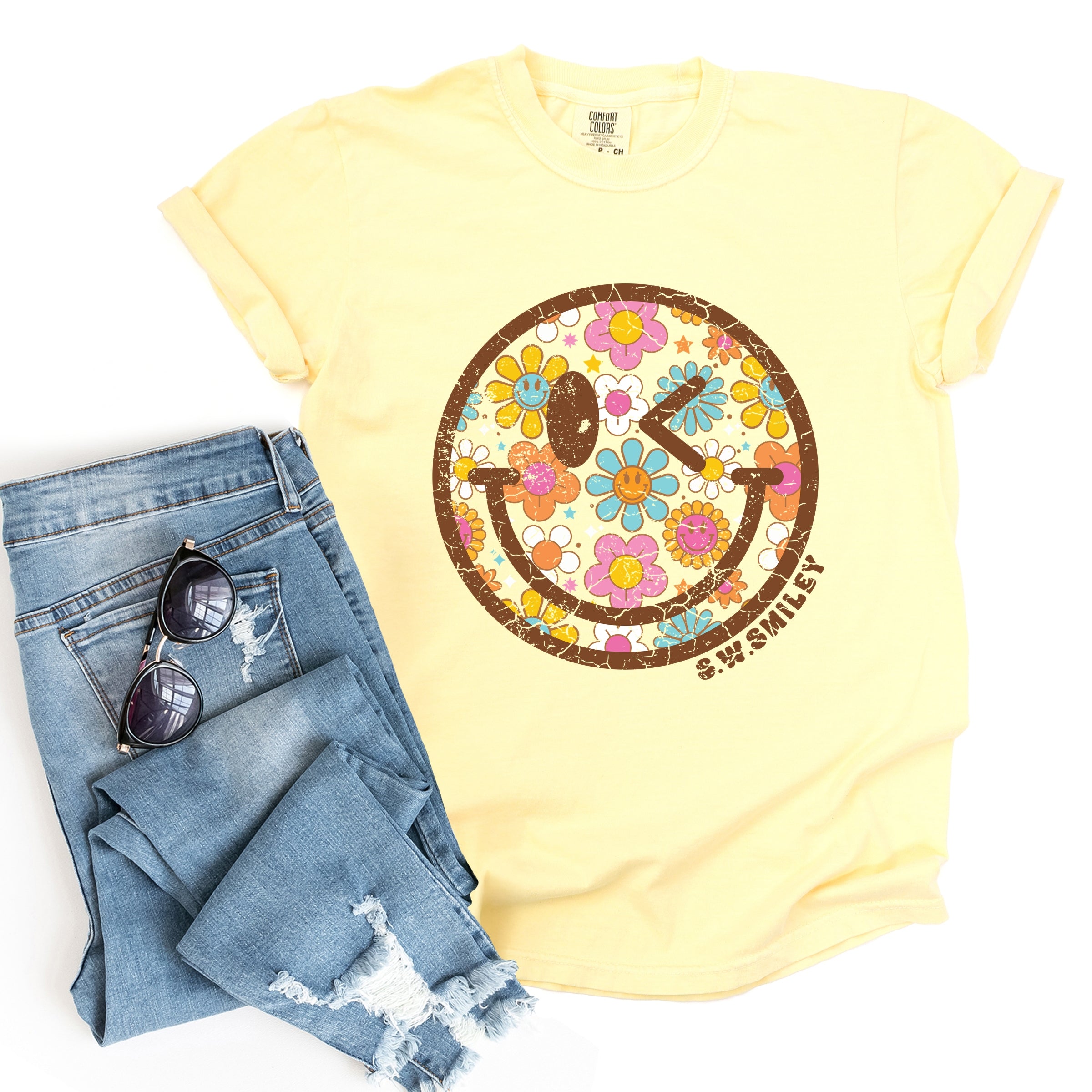 S.W.Smiley Groovy Floral Outline - Women's Garment Dyed Graphic T-Shirt