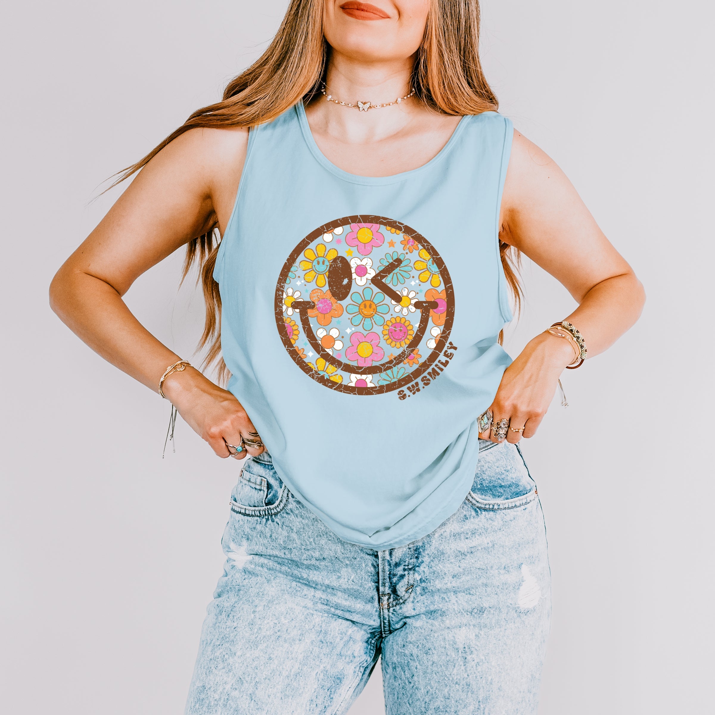 S.W.Smiley Groovy Floral Outline - Women's Garment Dyed Graphic Tank Top