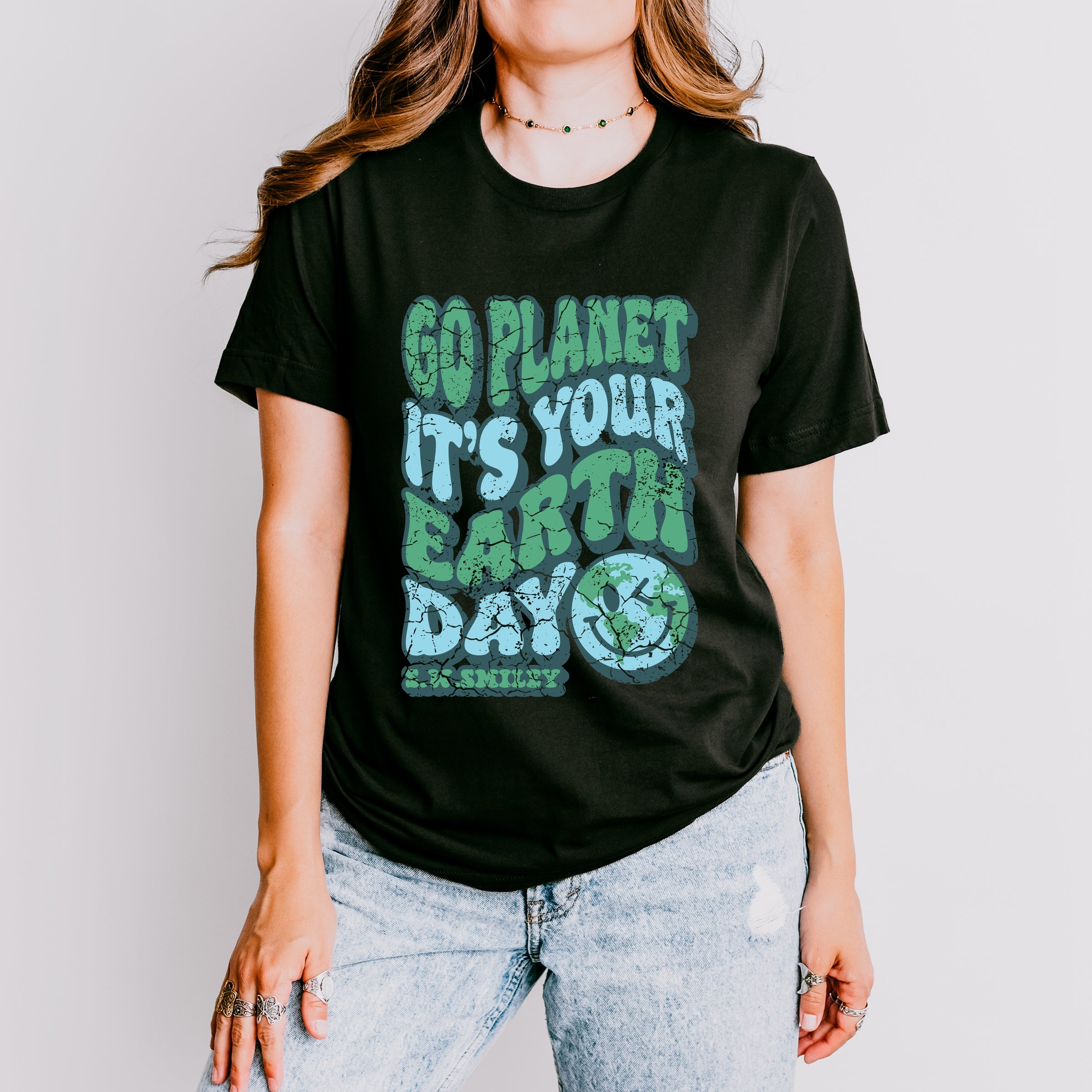 S.W.Smiley Go Planet It's Your Earth Day - Women's Short Sleeve Graphic T-Shirt
