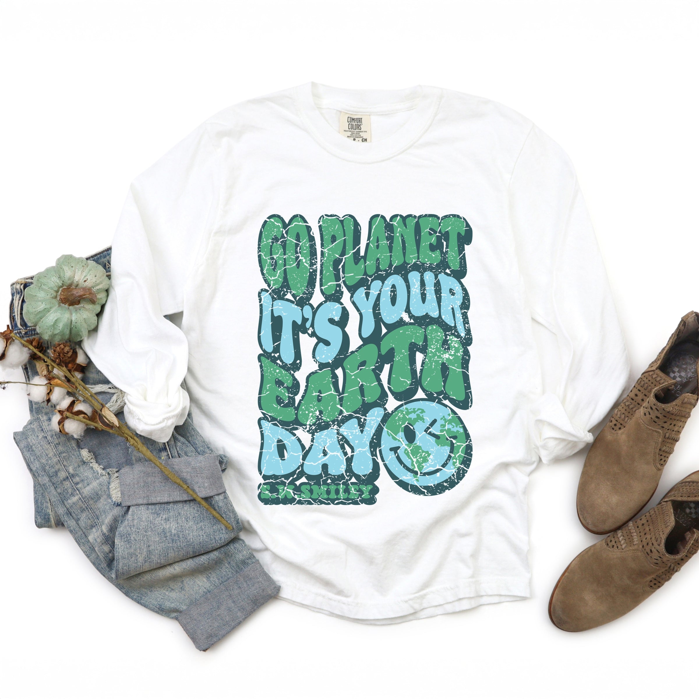 S.W.Smiley Go Planet It's Your Earth Day - Women's Garment Dyed Long Sleeve Graphic T-Shirt