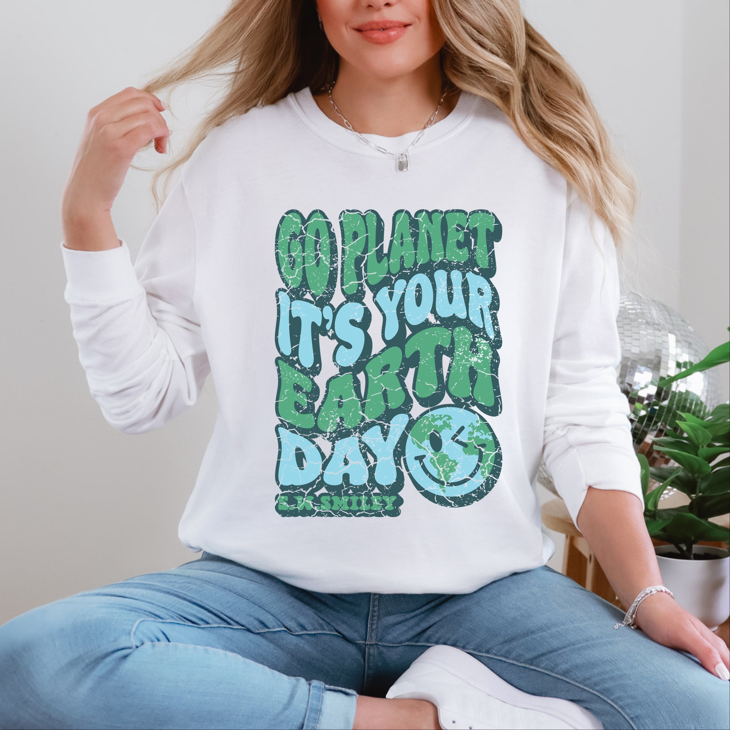 S.W.Smiley Go Planet It's Your Earth Day - Women's Garment Dyed Long Sleeve Graphic T-Shirt