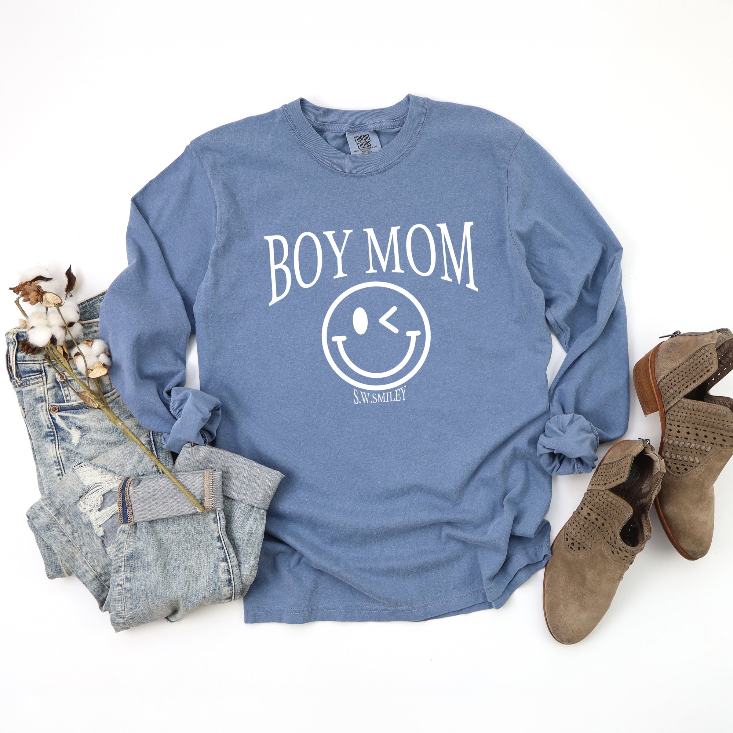 S.W.Smiley Boy Mom Outline - Women's Garment Dyed Long Sleeve Graphic T-Shirt