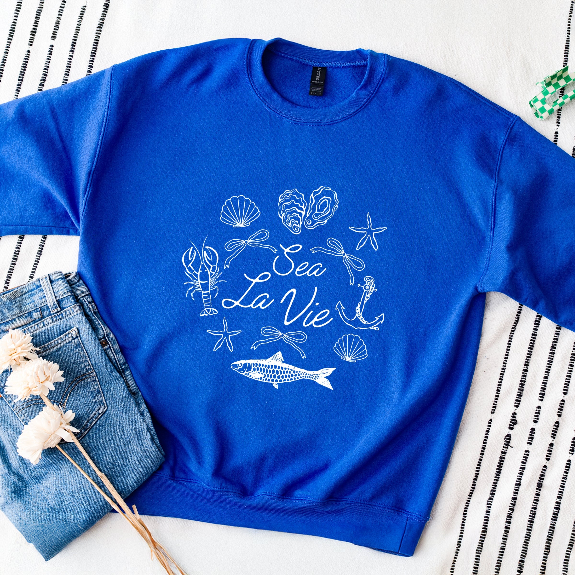 Sea La Vie Collage - Women's Graphic Sweatshirt