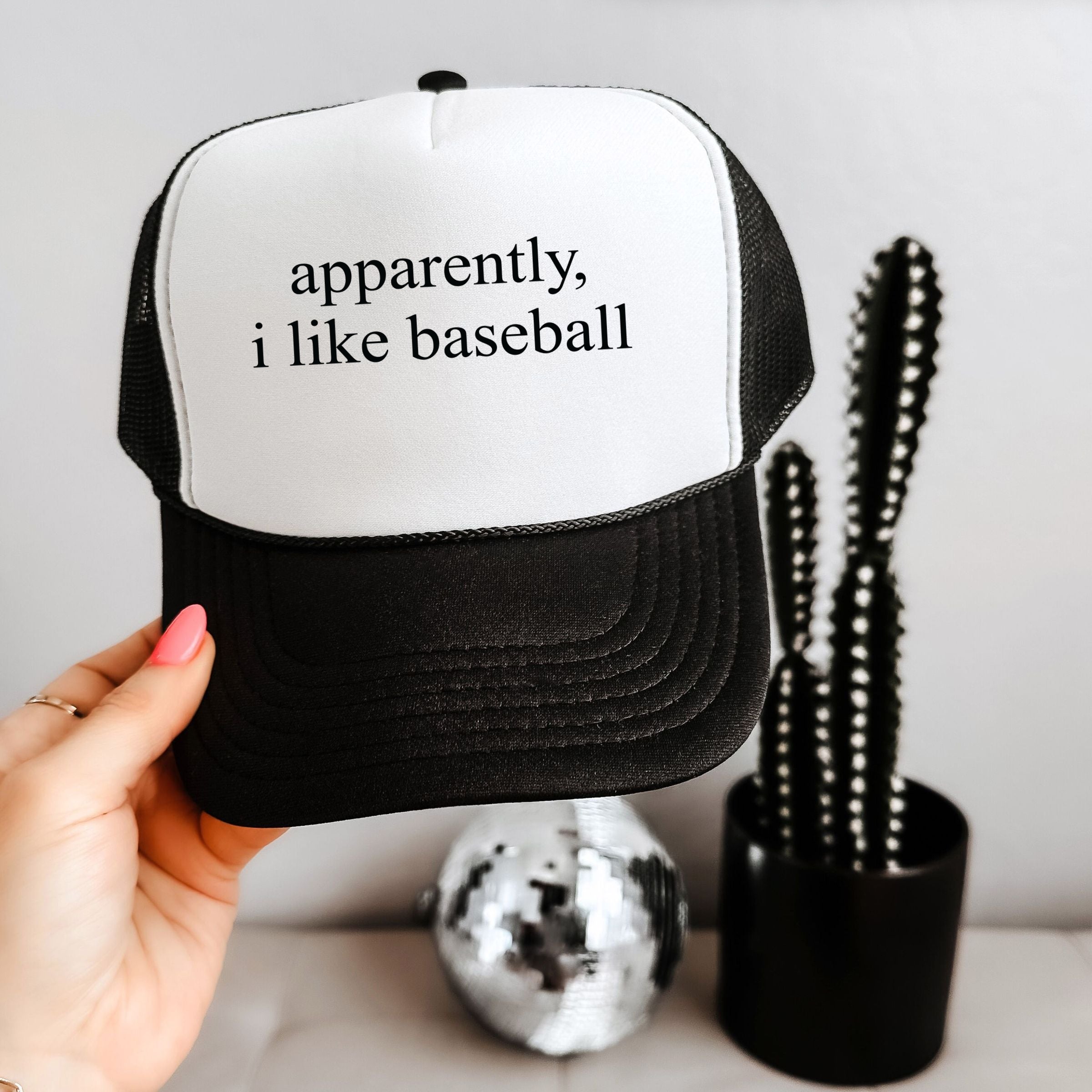 25221B_F-YFTH White Black