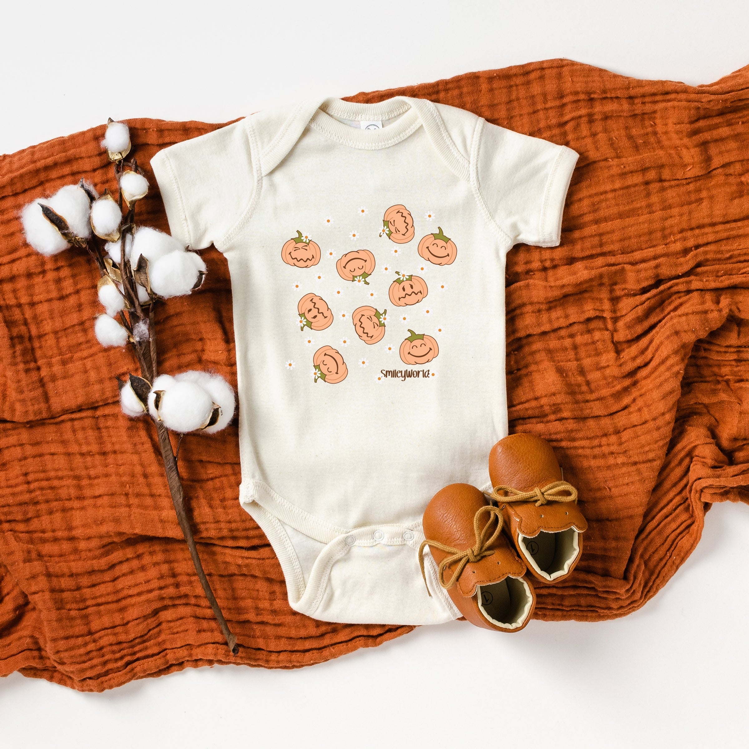 SmileyWorld Pumpkin Collage Daisies - Baby Short Sleeve Graphic Bodysuit