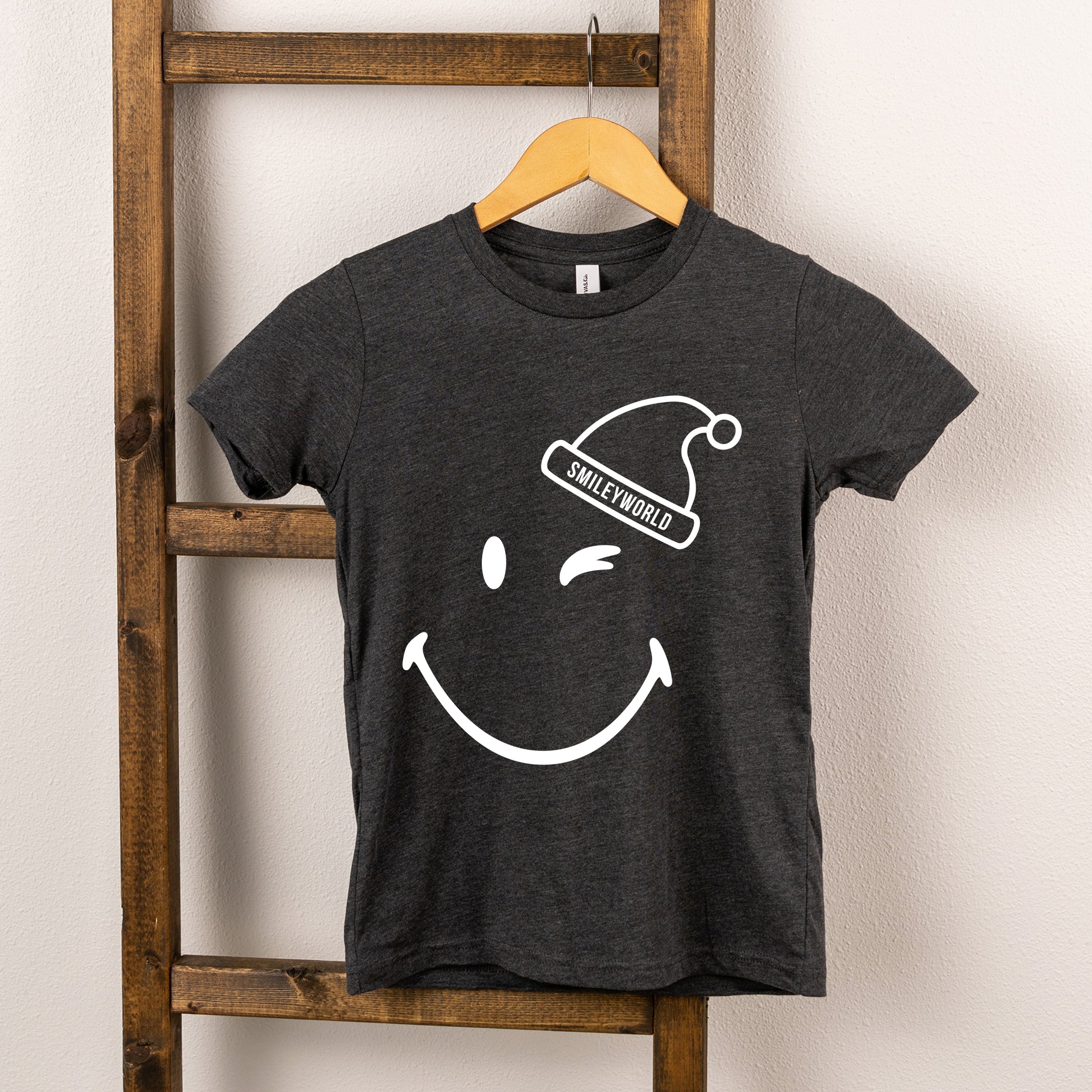 SmileyWorld Santa Hat Outline - Youth Short Sleeve Graphic T-Shirt and Toddler Short Sleeve Graphic T-Shirt