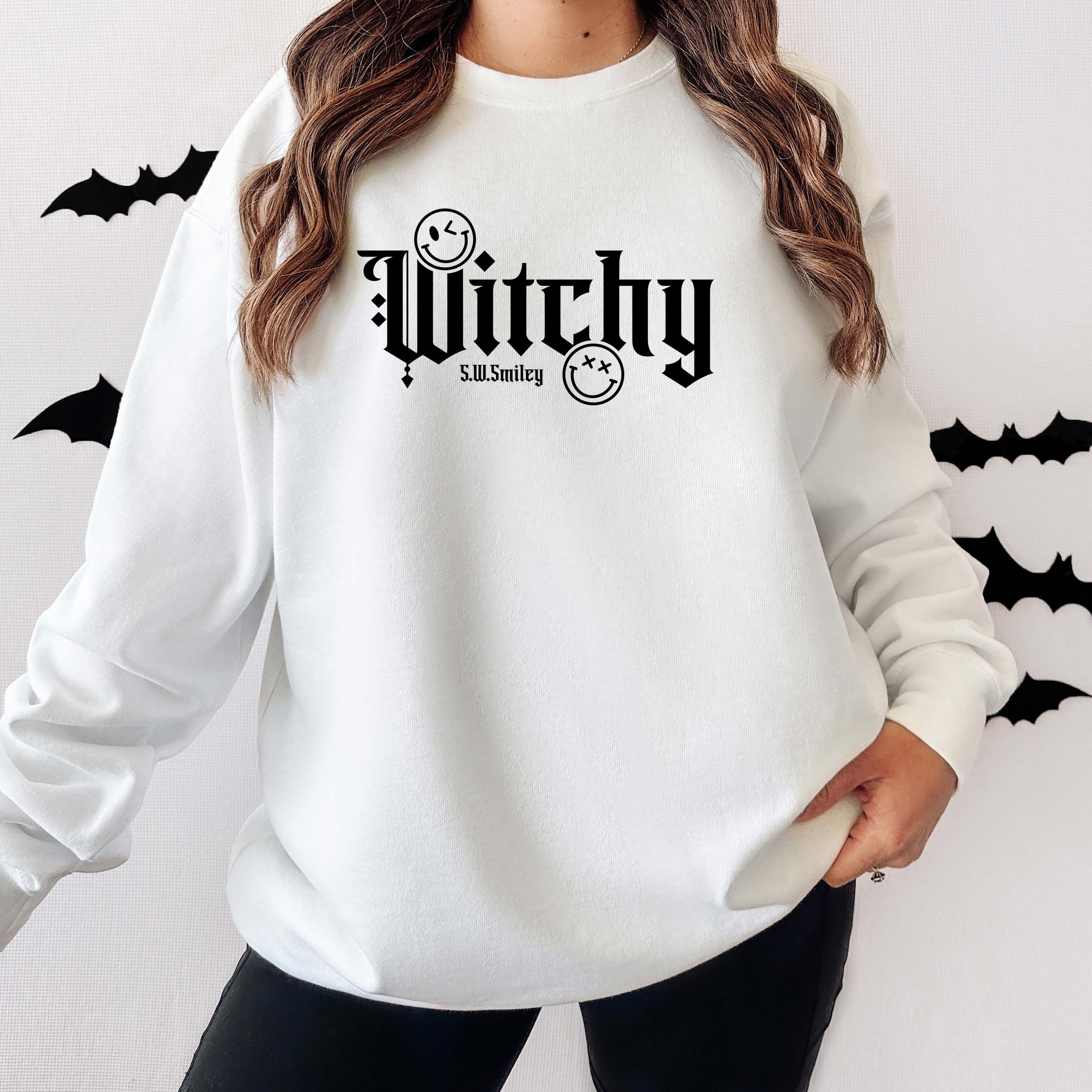 S.W.Smiley Witchy Bold - Women's Garment Dyed Graphic Sweatshirt