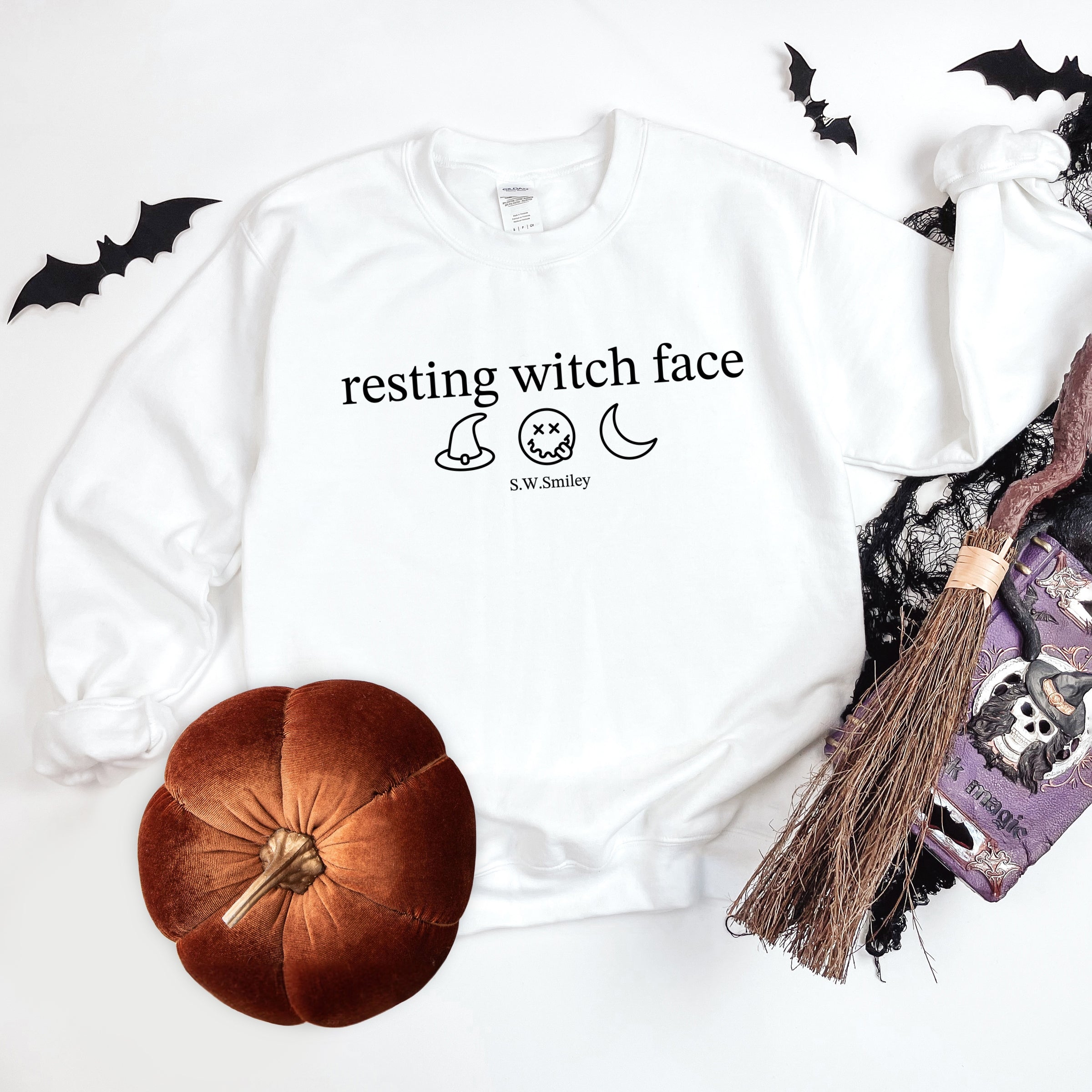 S.W.Smiley Resting Witch Face Typewriter - Women's Graphic Sweatshirt
