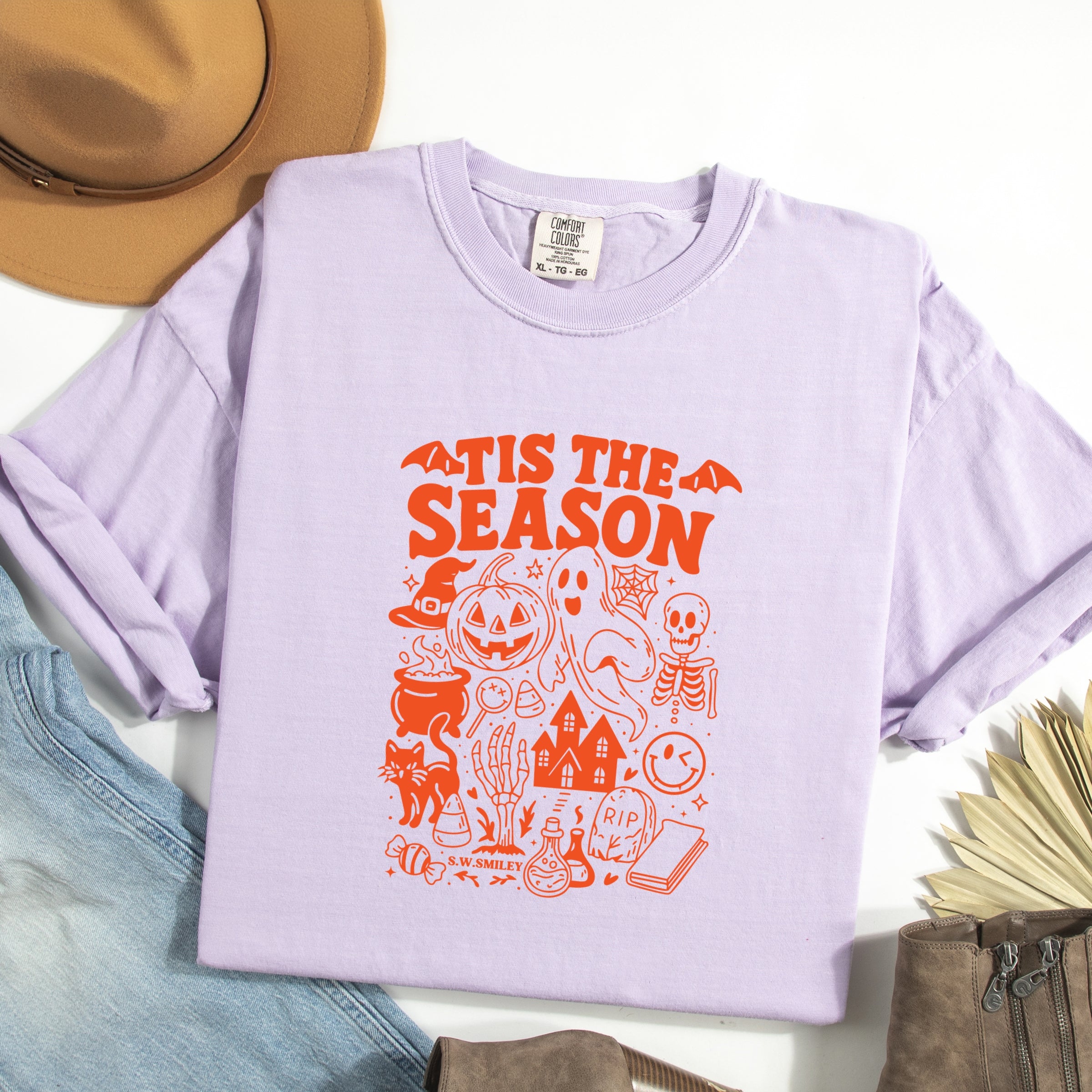 S.W.Smiley Tis The Season Halloween - Women's Garment Dyed Graphic T-Shirt