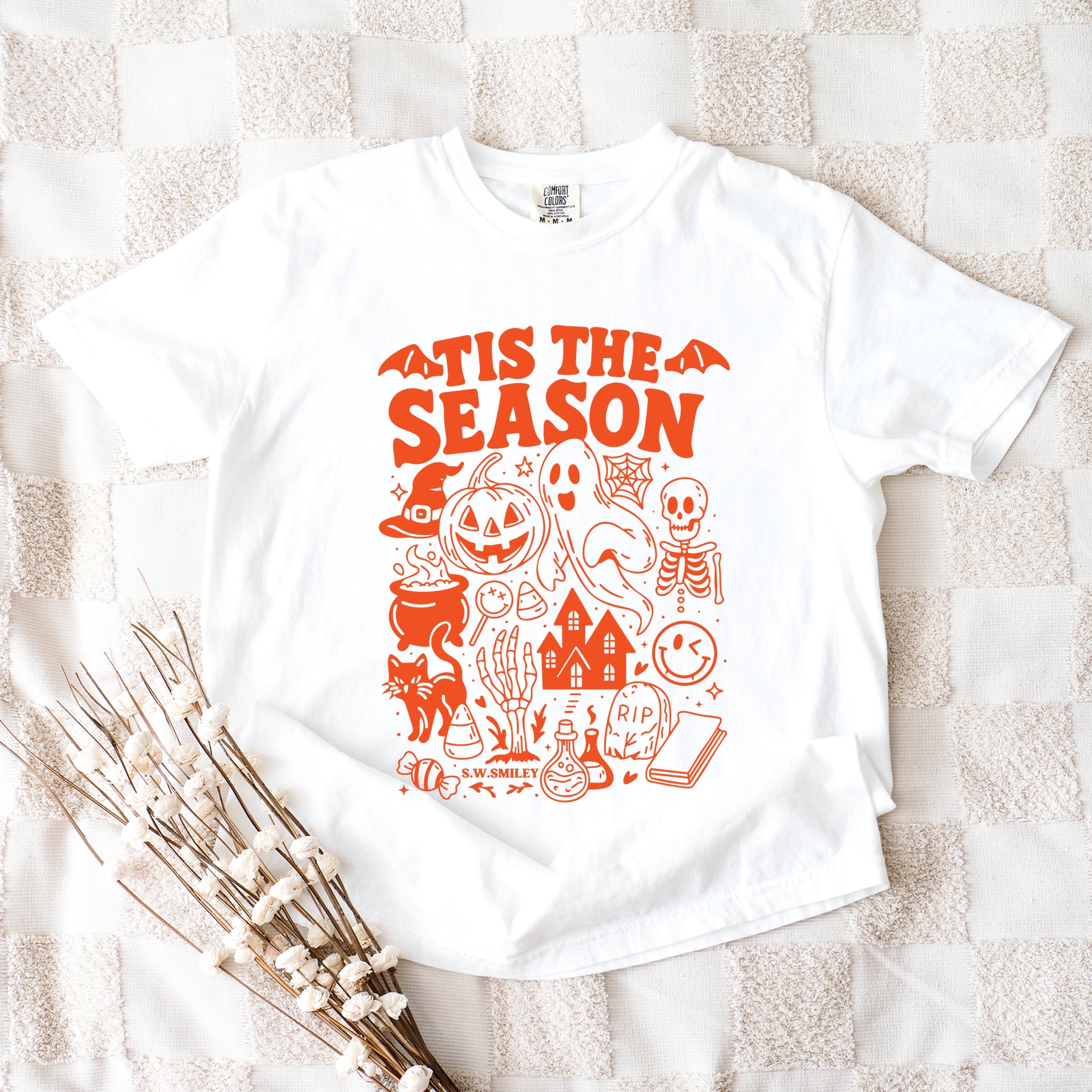 S.W.Smiley Tis The Season Halloween - Women's Garment Dyed Graphic T-Shirt