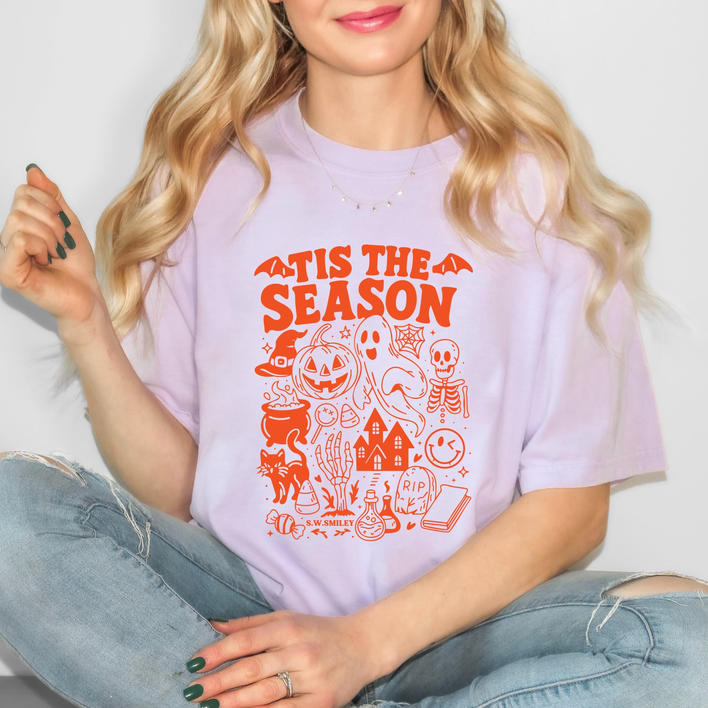 S.W.Smiley Tis The Season Halloween - Women's Garment Dyed Graphic T-Shirt