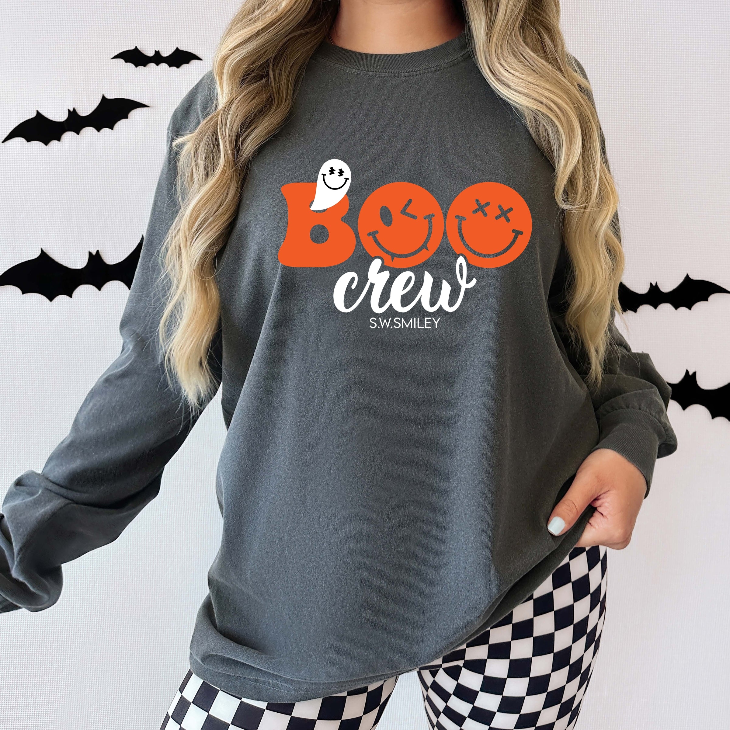 S.W.Smiley Boo Crew - Women's Garment Dyed Long Sleeve Graphic T-Shirt