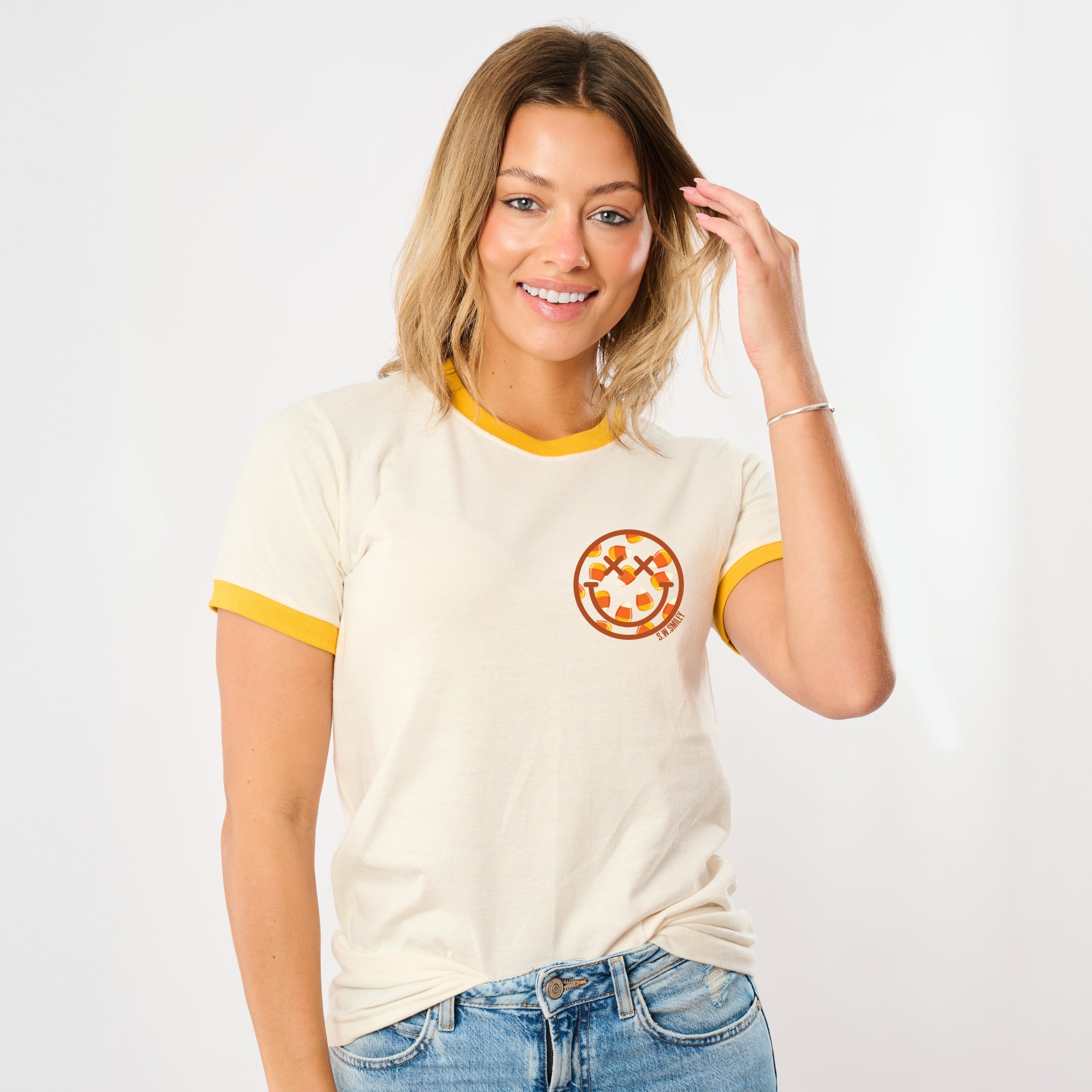 S.W.Smiley Candy Corn Smile - Women's Ringer Graphic T-Shirt