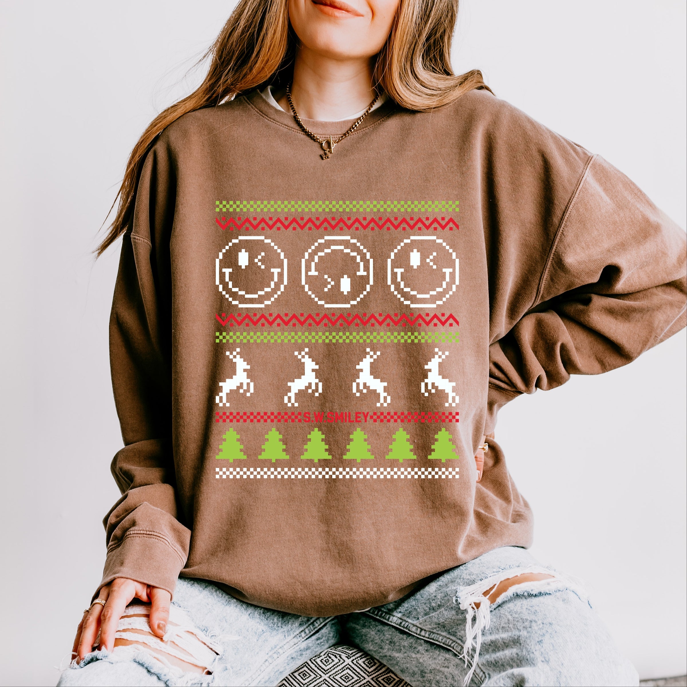 S.W.Smiley Ugly Christmas Sweater Pixels - Women's Lightweight Garment Dyed Sweatshirt