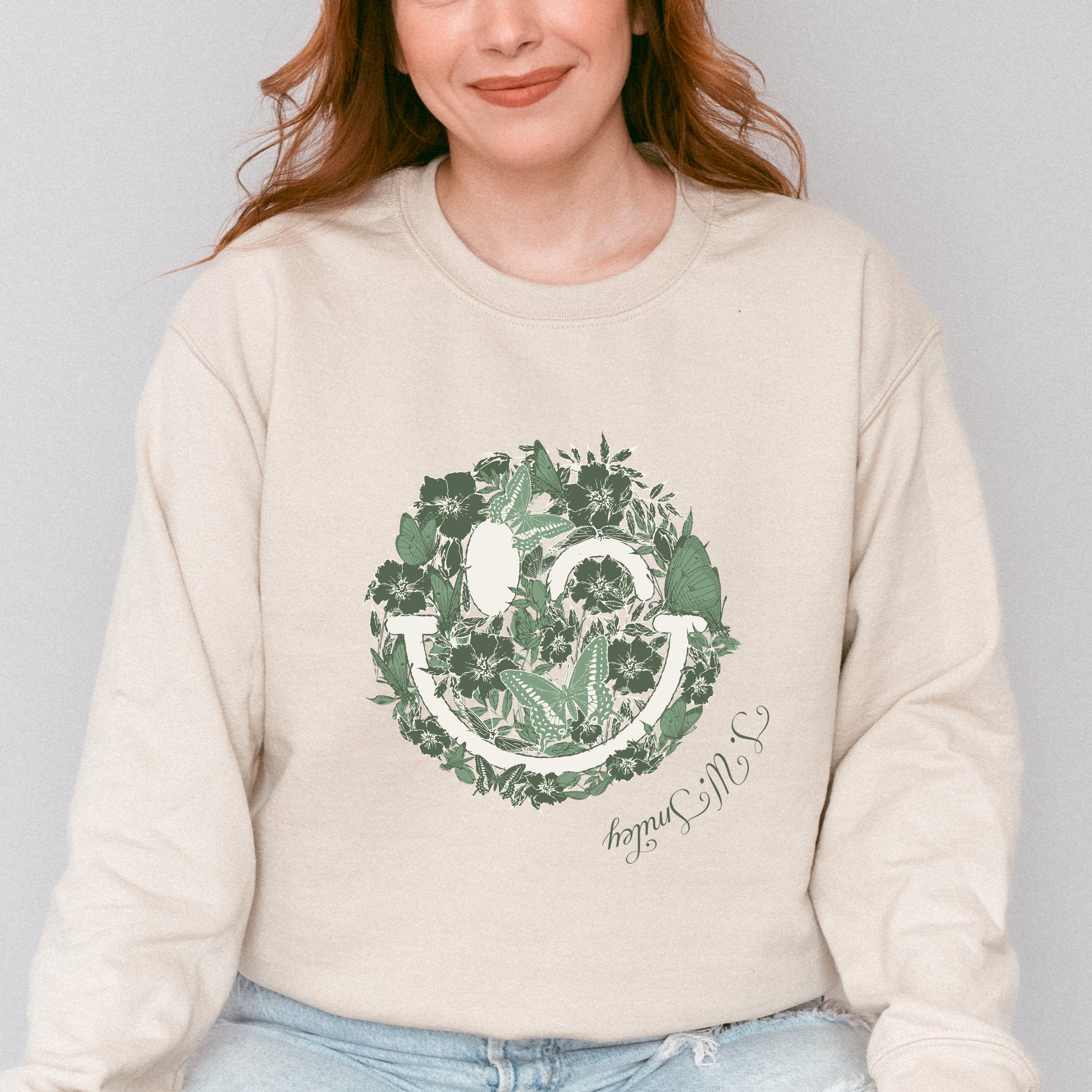 S.W.Smiley Green Floral Butterflies - Women's Graphic Sweatshirt
