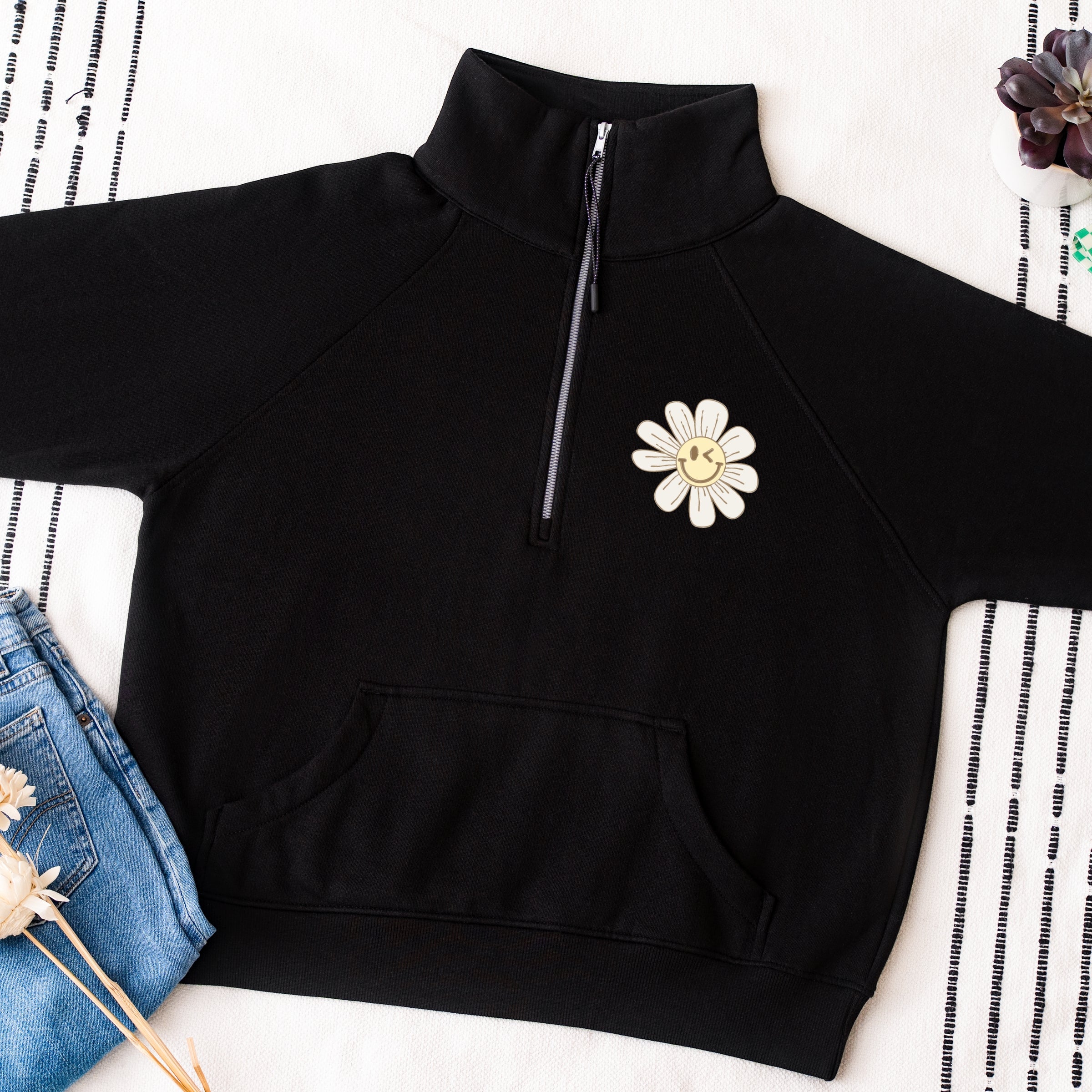 S.W.Smiley Blooming Daisies - Women's Quarter Zip Fleece Graphic Sweatshirt