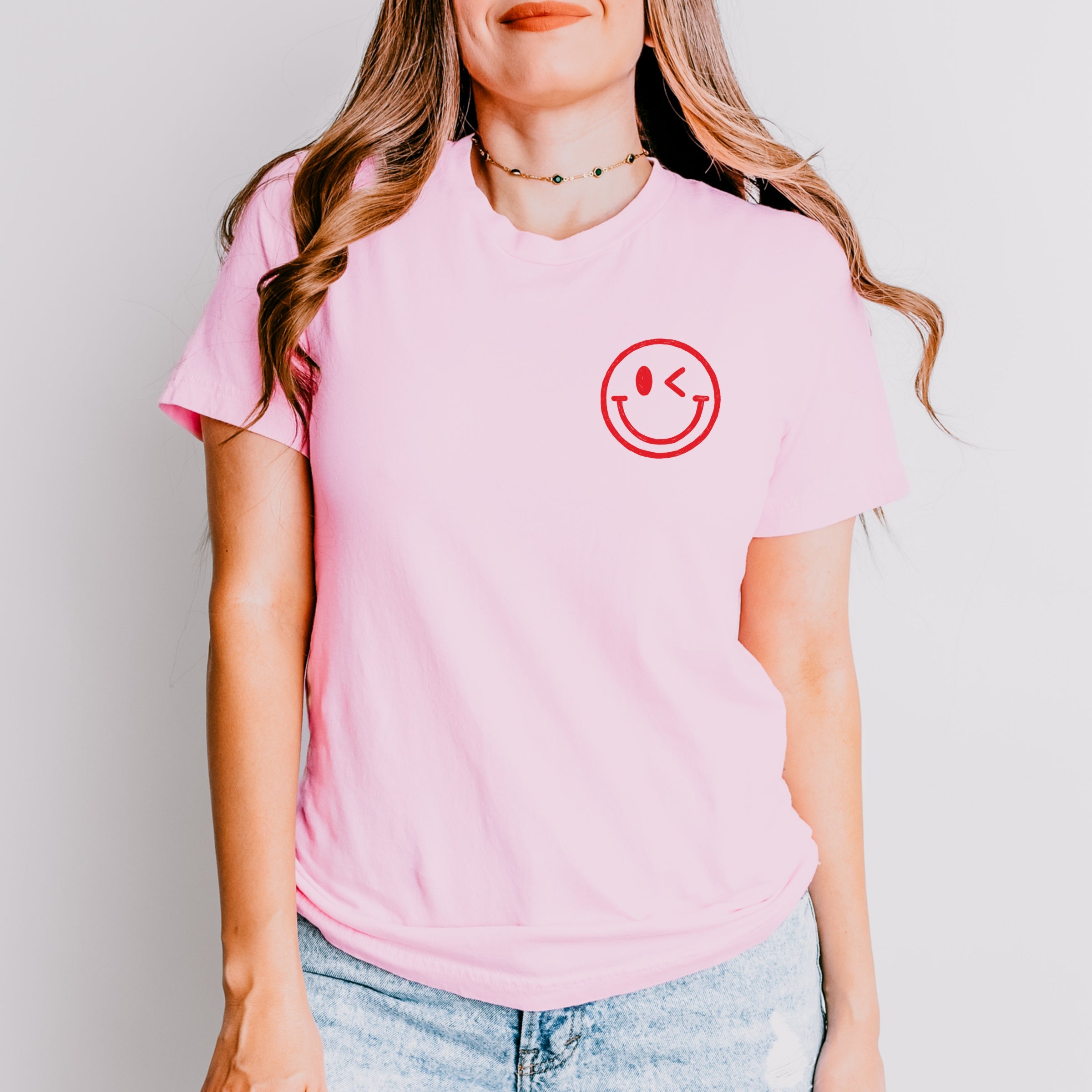 S.W.Smiley Fishing Club Anchor - Women's Short Sleeve Graphic T-Shirt