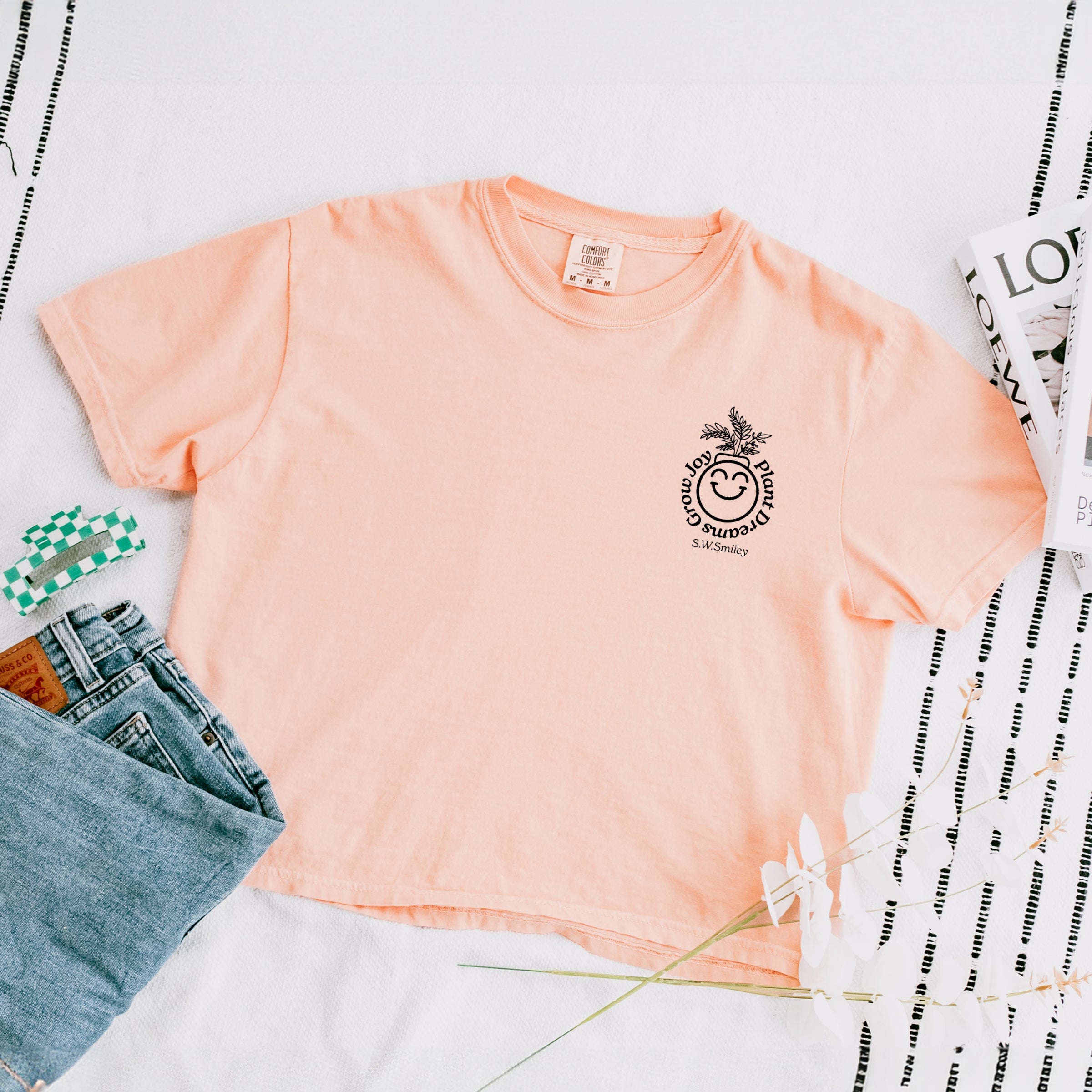 S.W.Smiley Plant Dreams Grow Joy Outline - Women's Boxy Crop Top Graphic T-Shirt