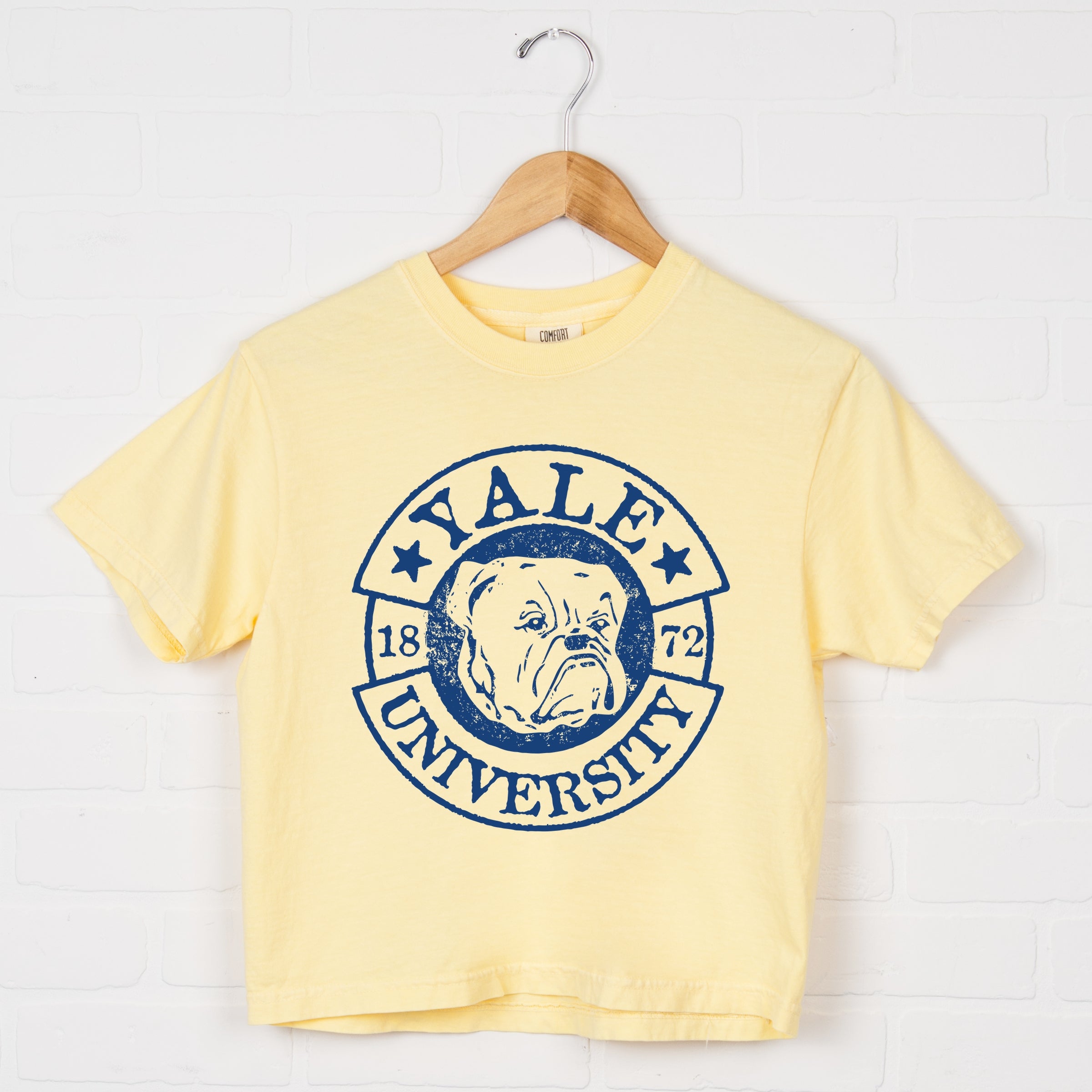 Yale University Bulldog Circle - Women's Boxy Crop Top Graphic T-Shirt