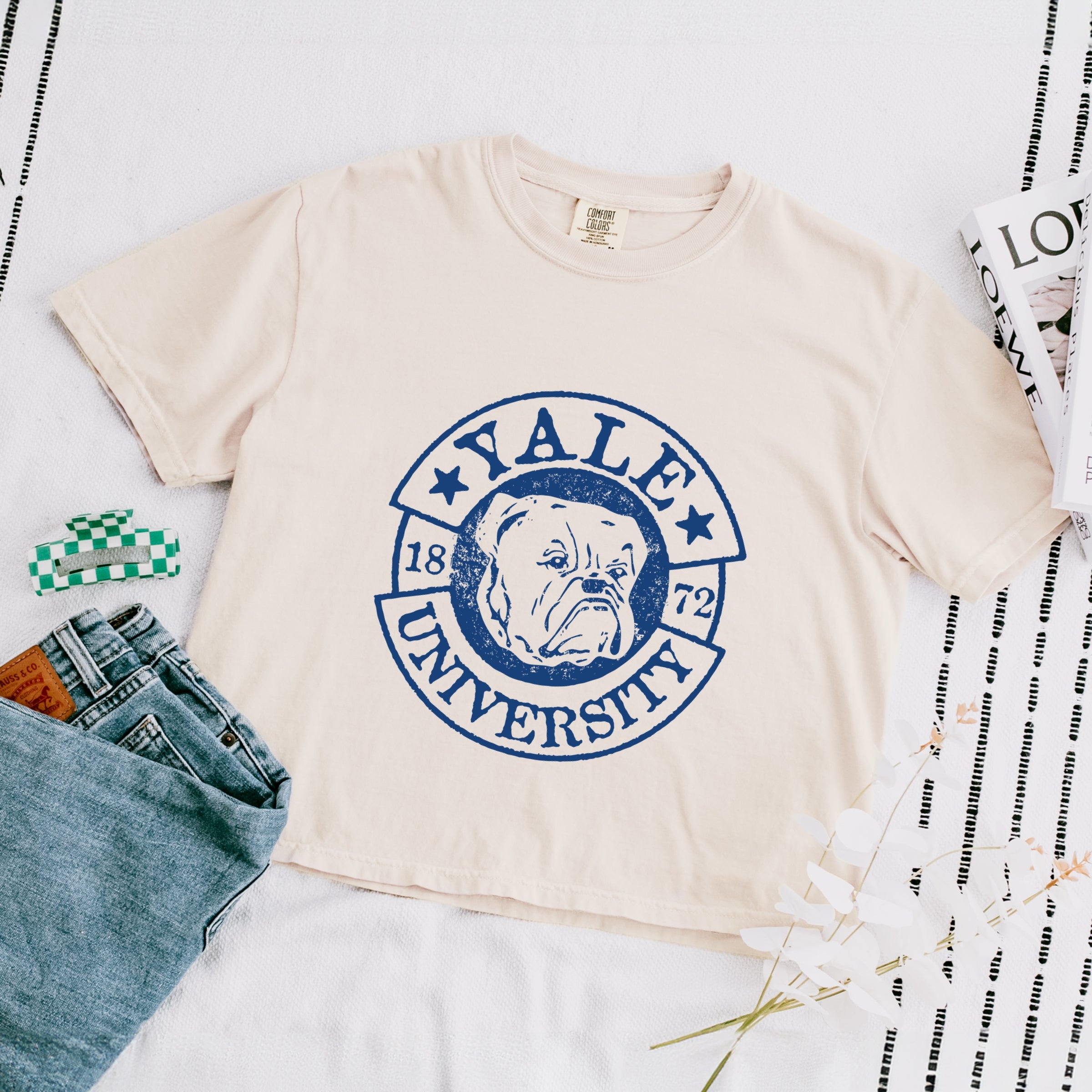 Yale University Bulldog Circle - Women's Boxy Crop Top Graphic T-Shirt