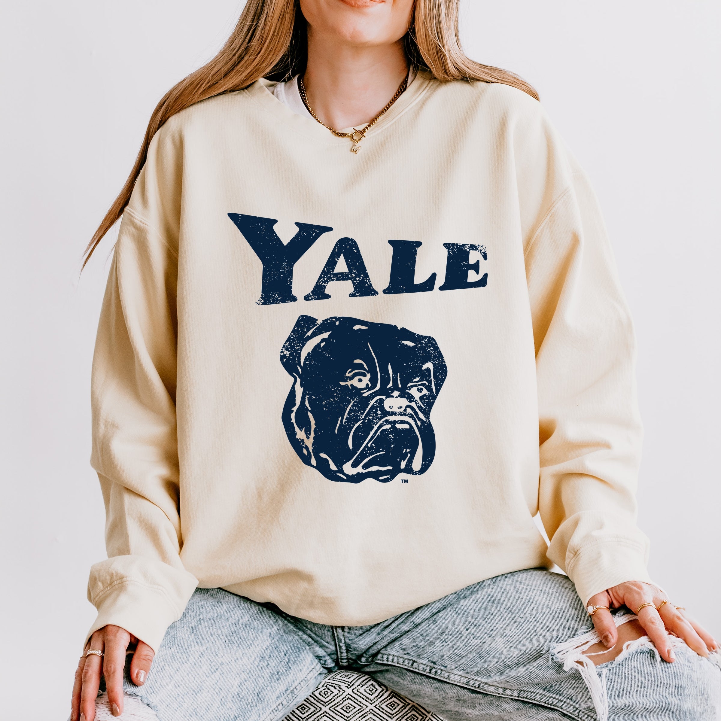 Yale Bulldog Distressed - Women's Lightweight Garment Dyed Sweatshirt