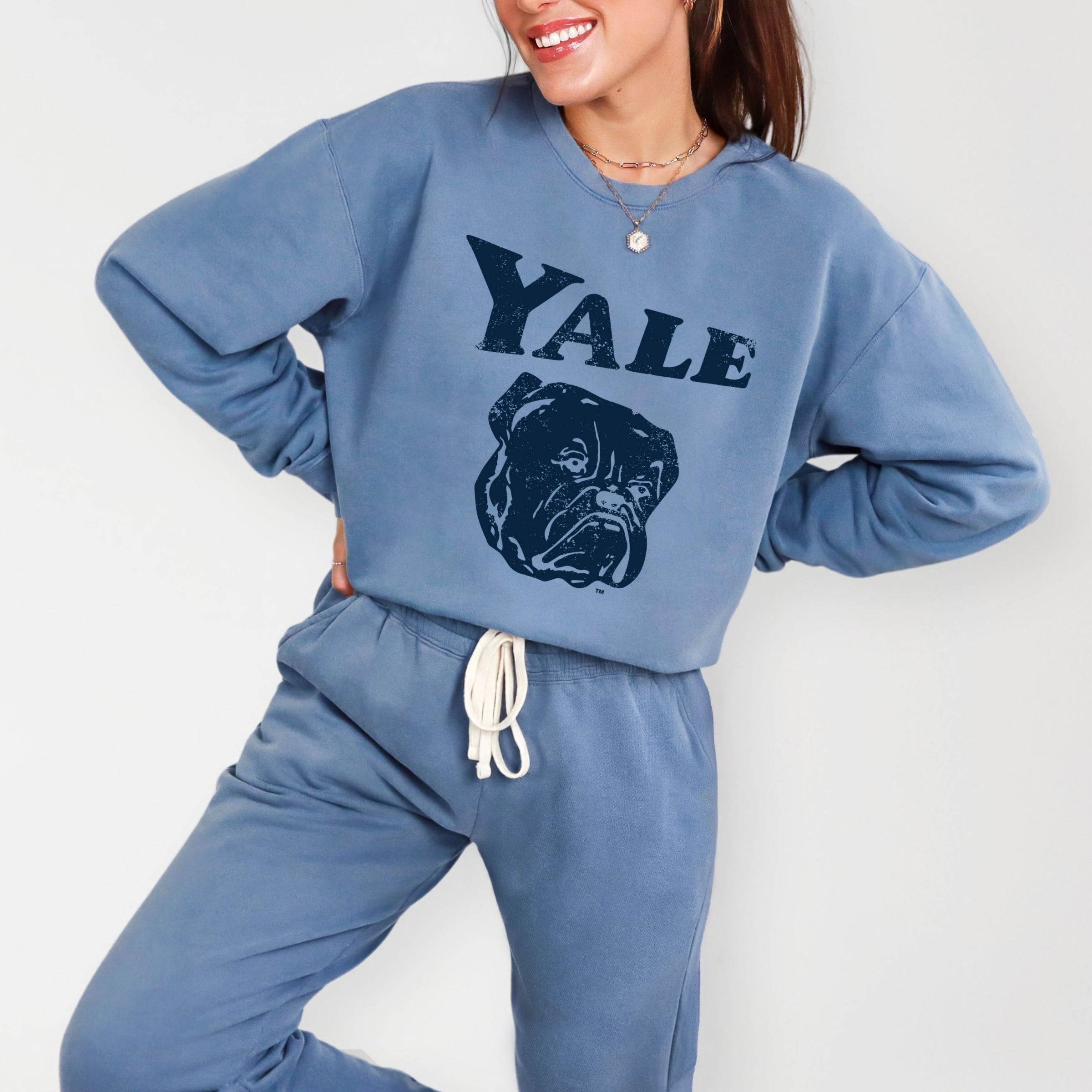Yale Bulldog Distressed - Women's Lightweight Garment Dyed Sweatshirt
