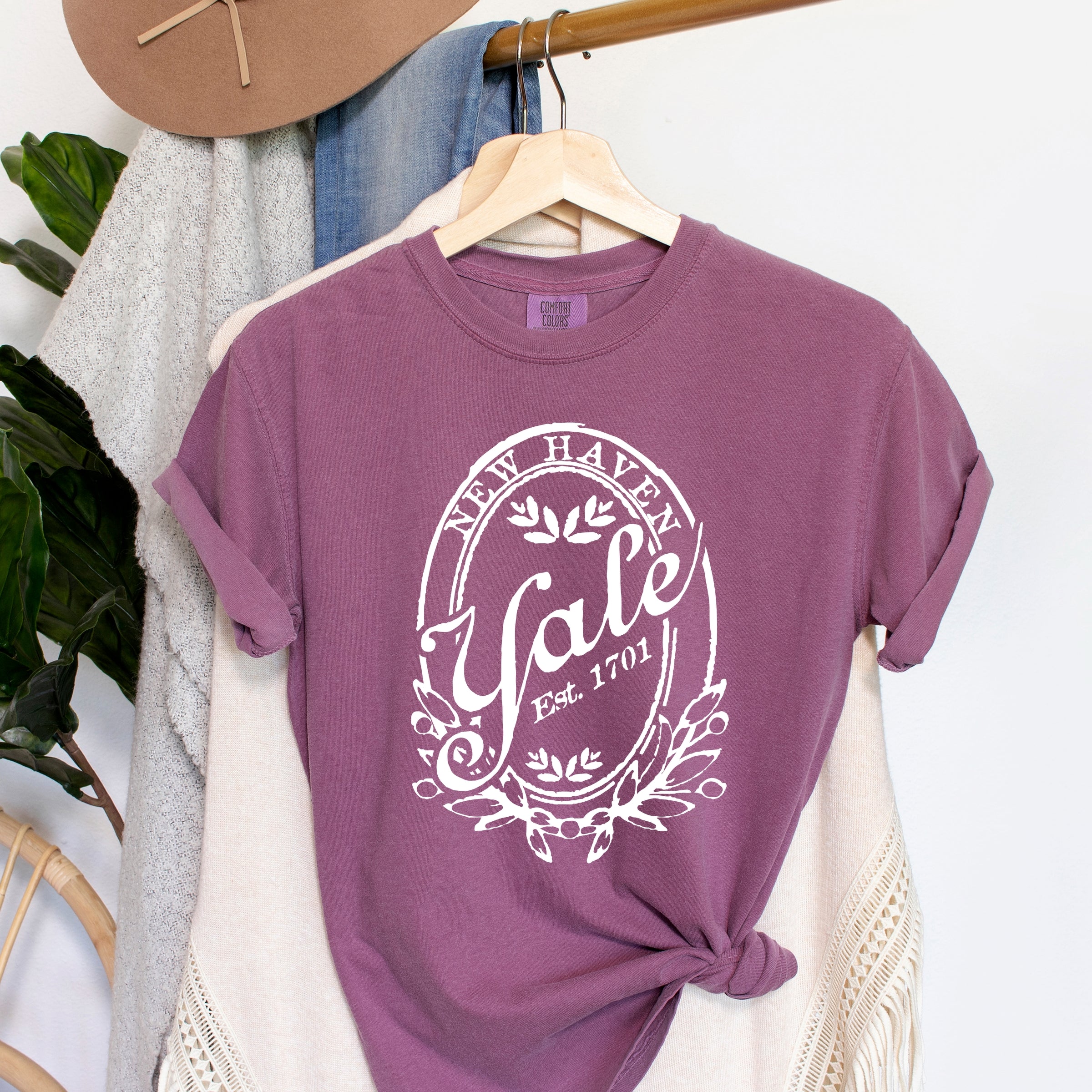 Yale New Haven Oval - Women's Garment Dyed Graphic T-Shirt