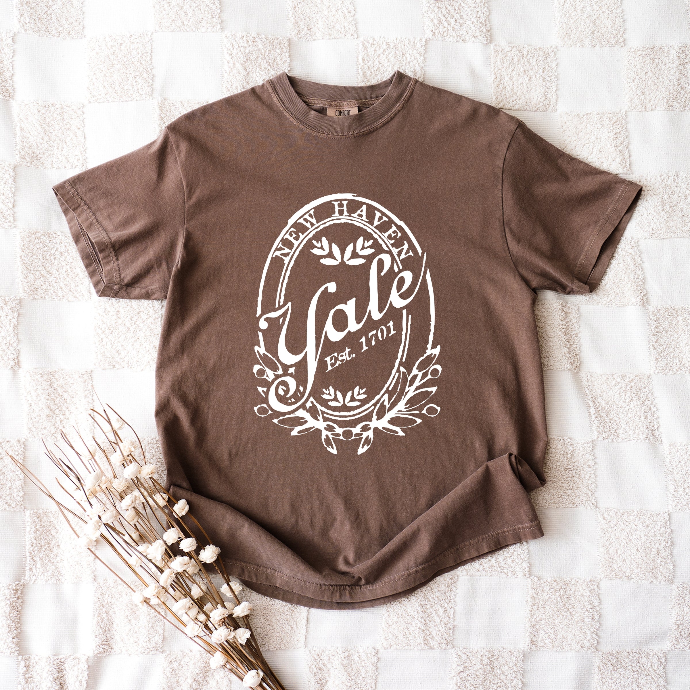 Yale New Haven Oval - Women's Garment Dyed Graphic T-Shirt