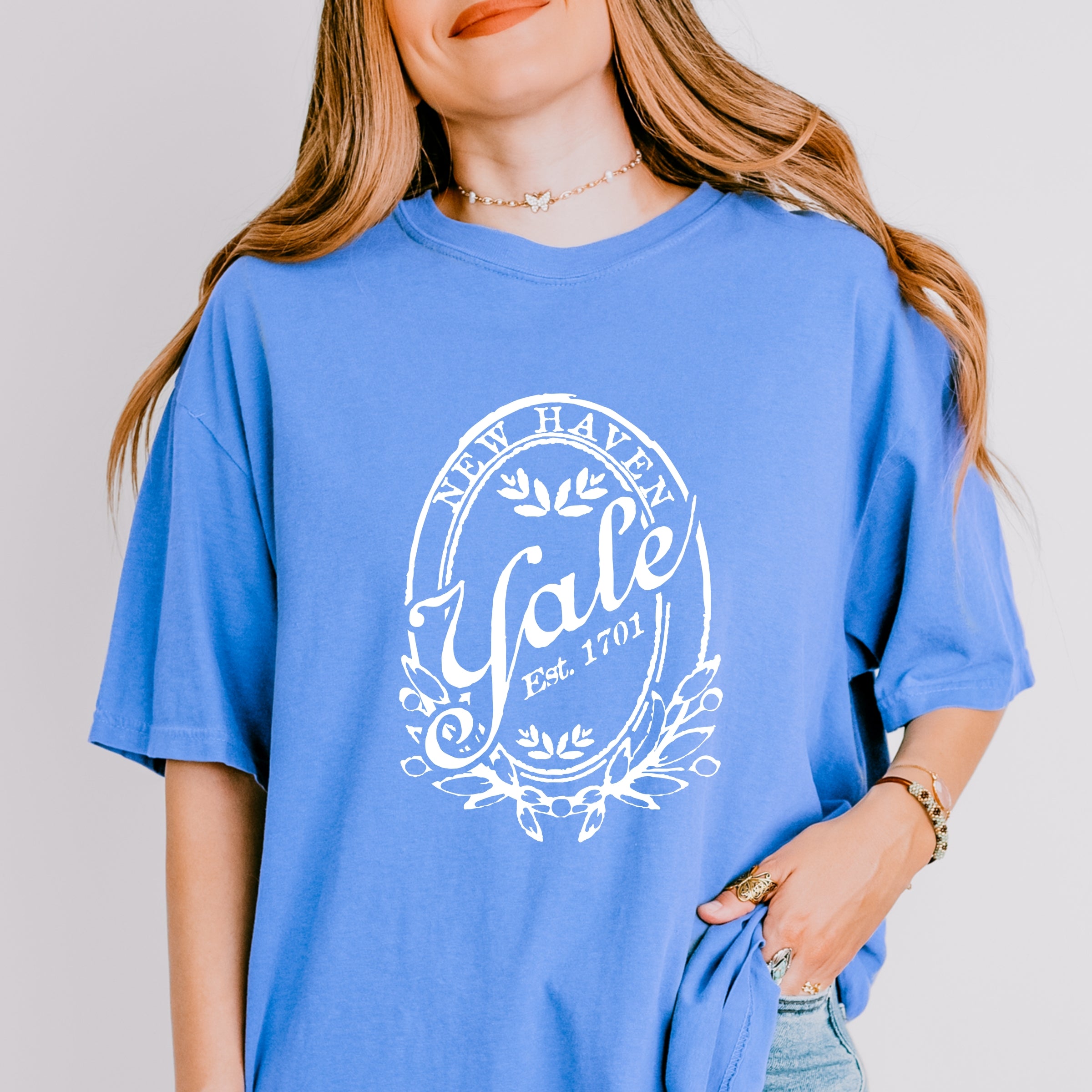 Yale New Haven Oval - Women's Garment Dyed Graphic T-Shirt