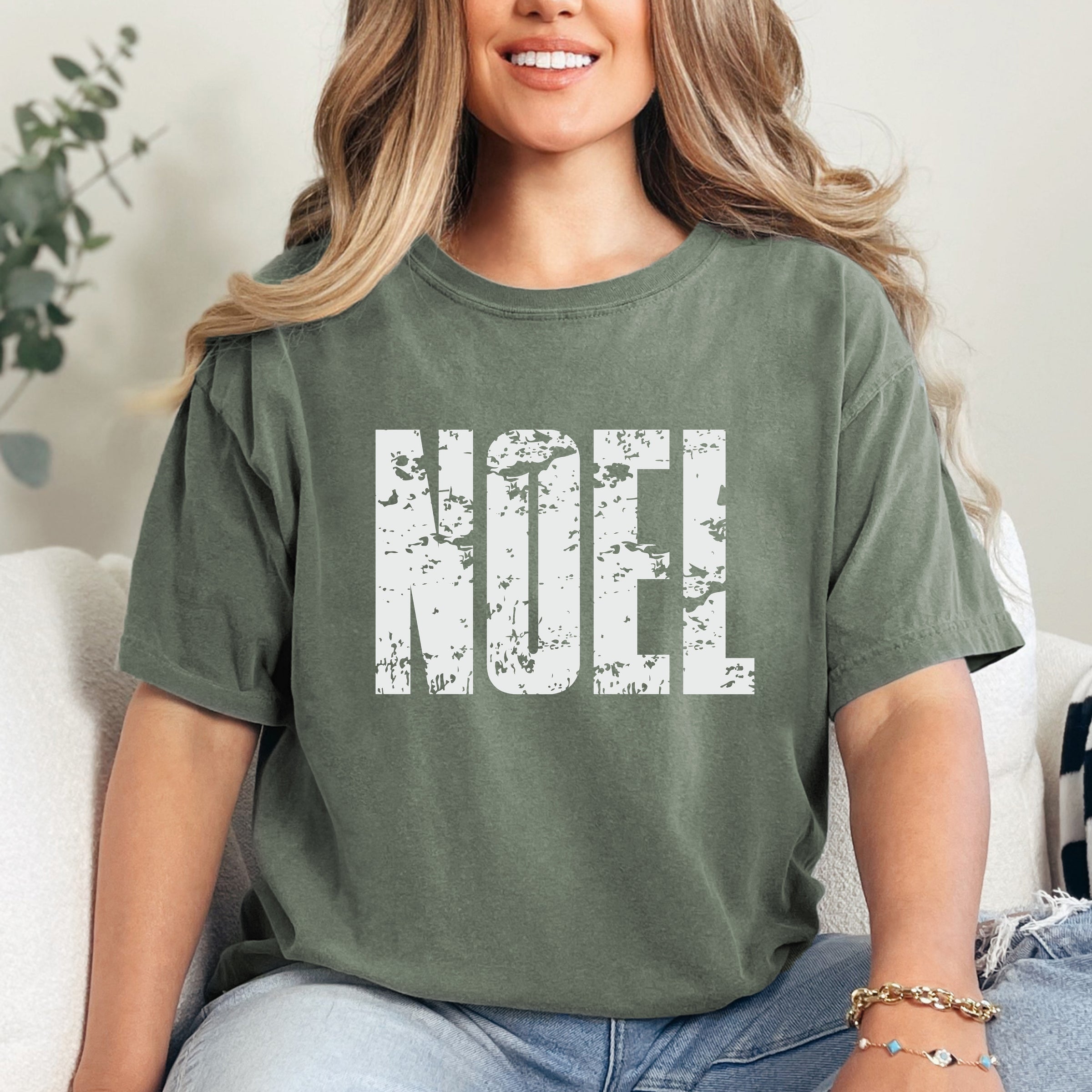 Noel Block Distressed - Women's Garment Dyed Graphic T-Shirt