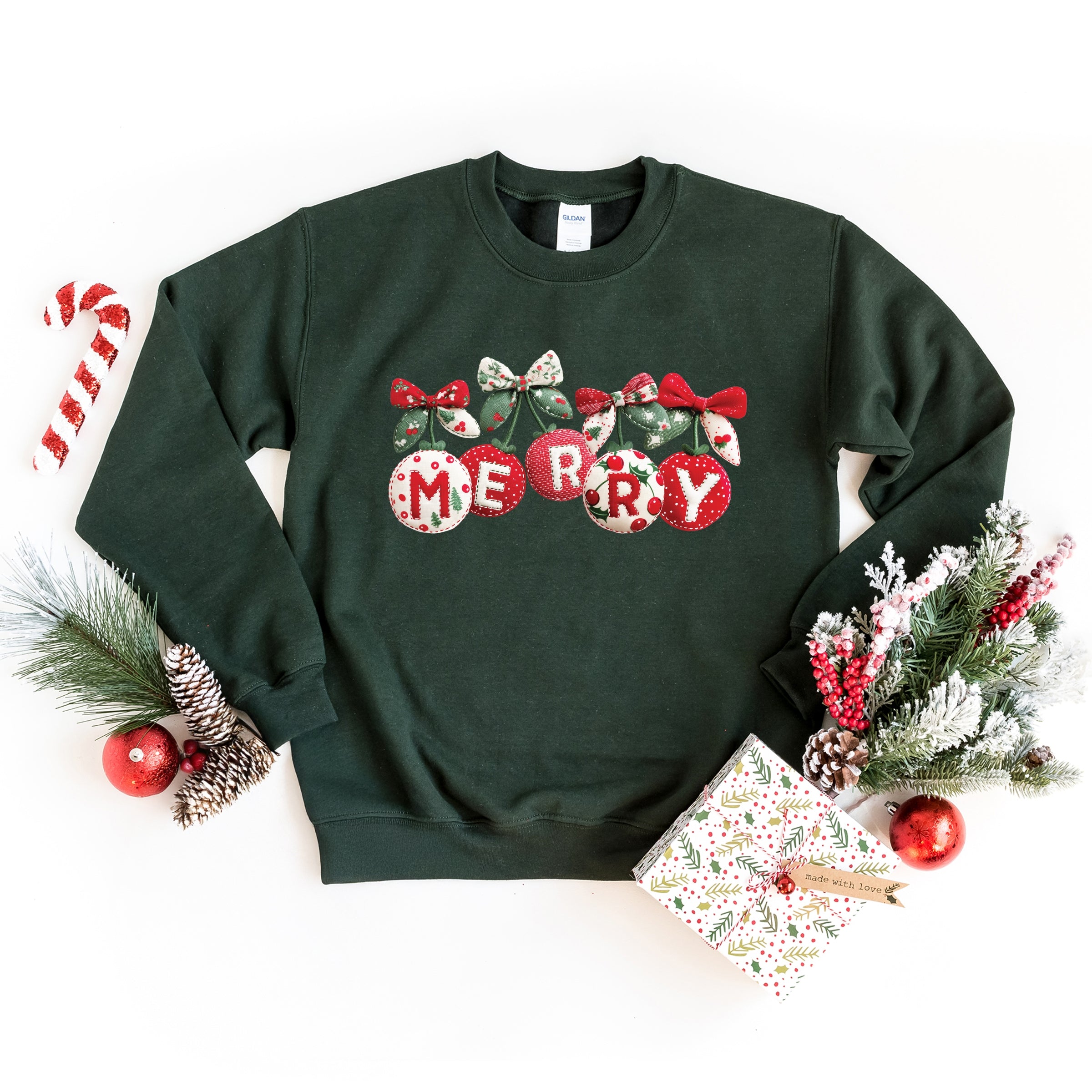 Merry Ornaments Quilted Print - Women's Graphic Sweatshirt