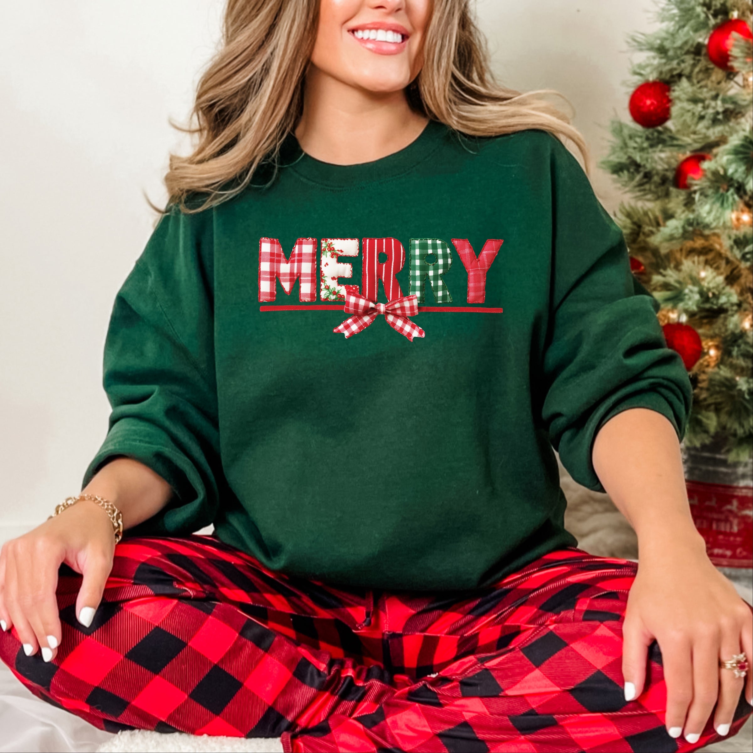 Merry Pattern Quilted Print - Women's Graphic Sweatshirt