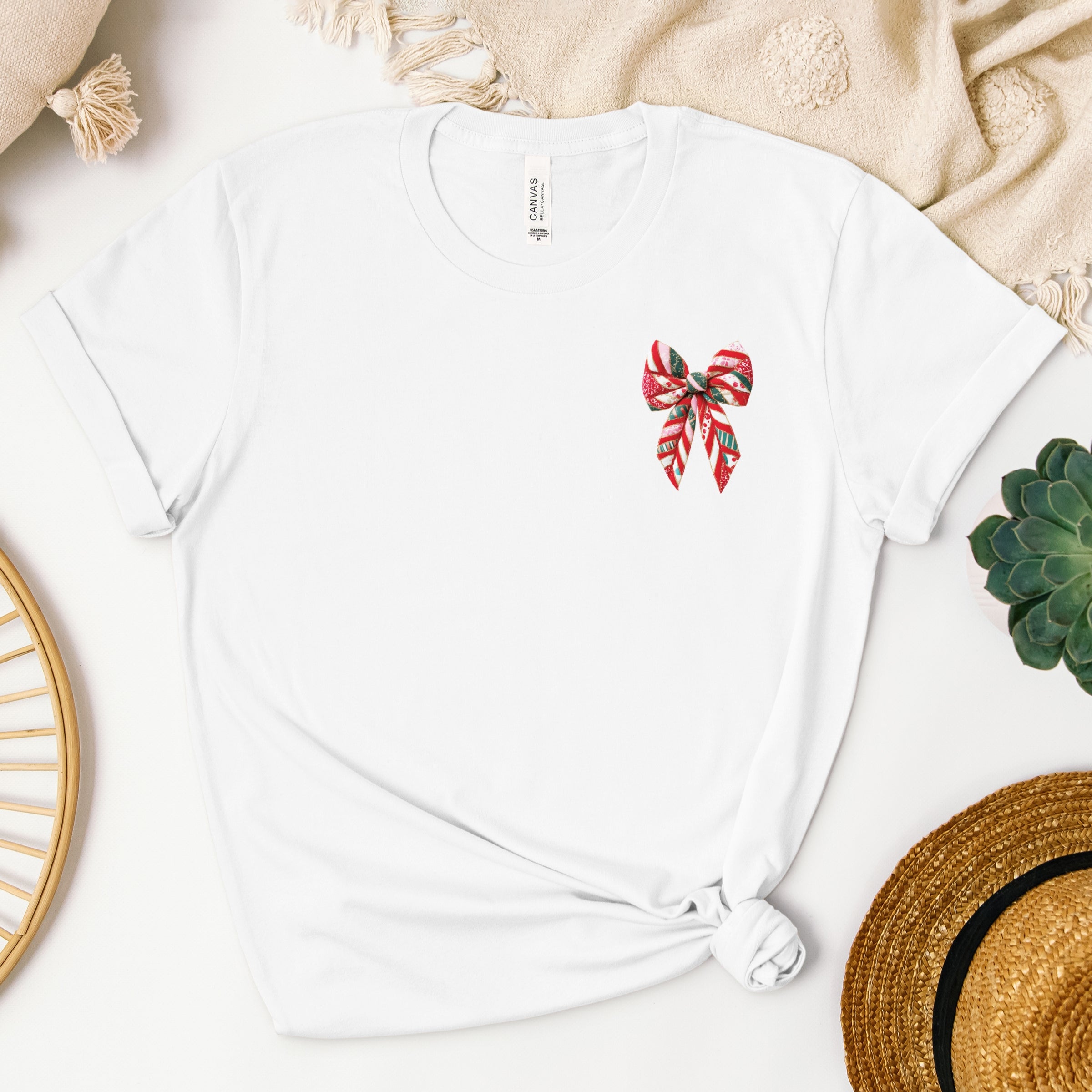 Christmas Bow Quilted Print - Women's Short Sleeve Graphic T-Shirt