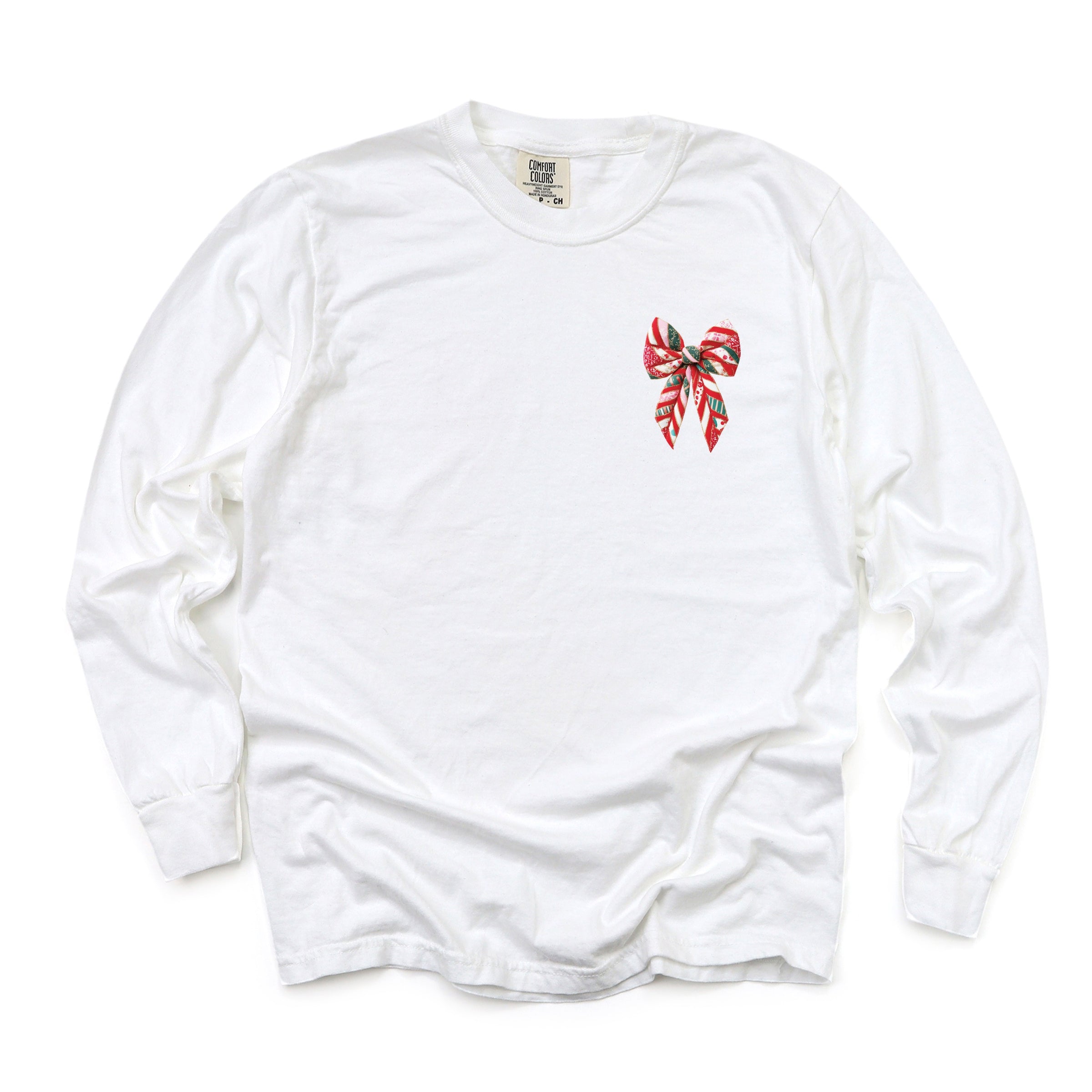 Christmas Bow Quilted Print - Women's Garment Dyed Long Sleeve Graphic T-Shirt