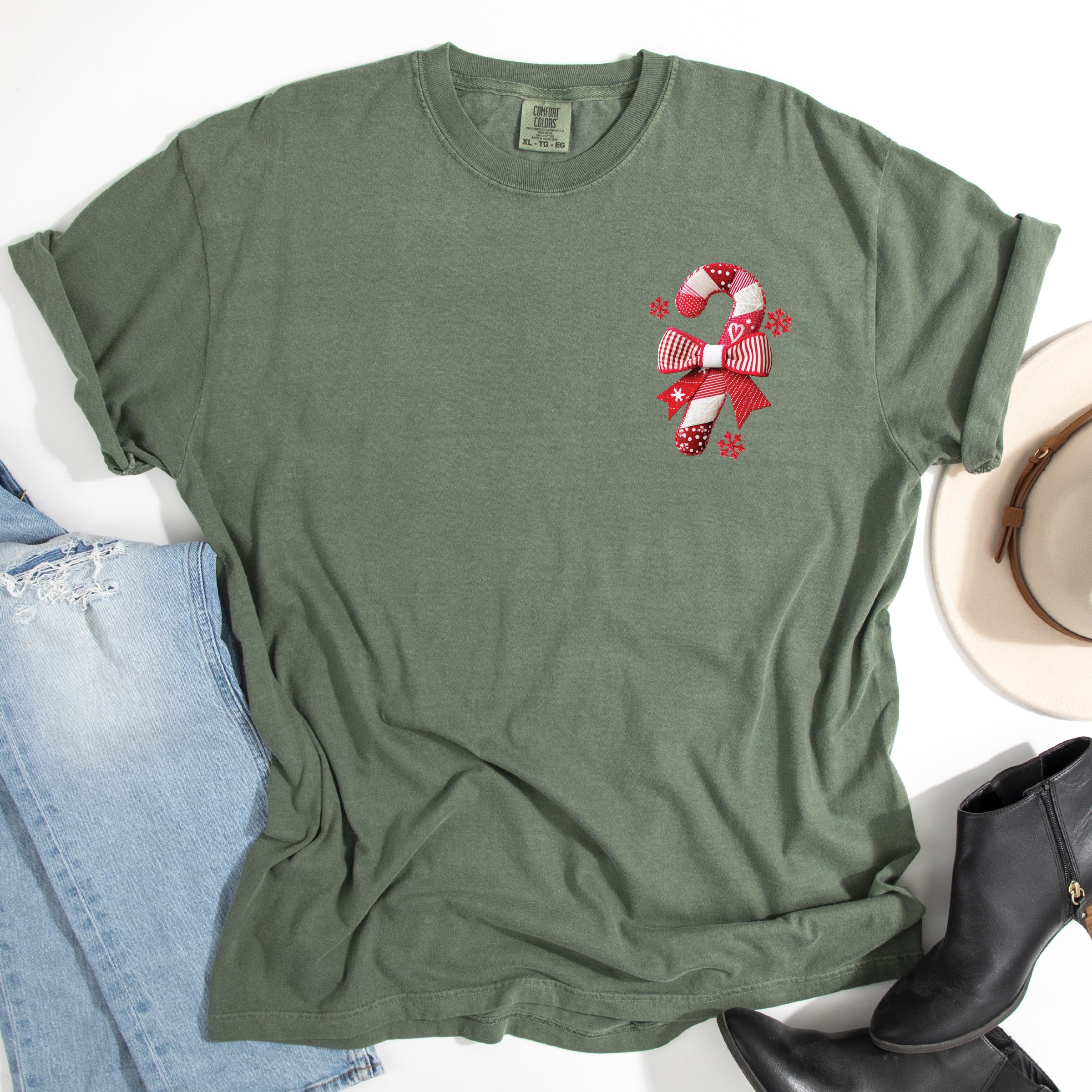 Candy Cane Bow Patchwork Print - Women's Garment Dyed Graphic T-Shirt