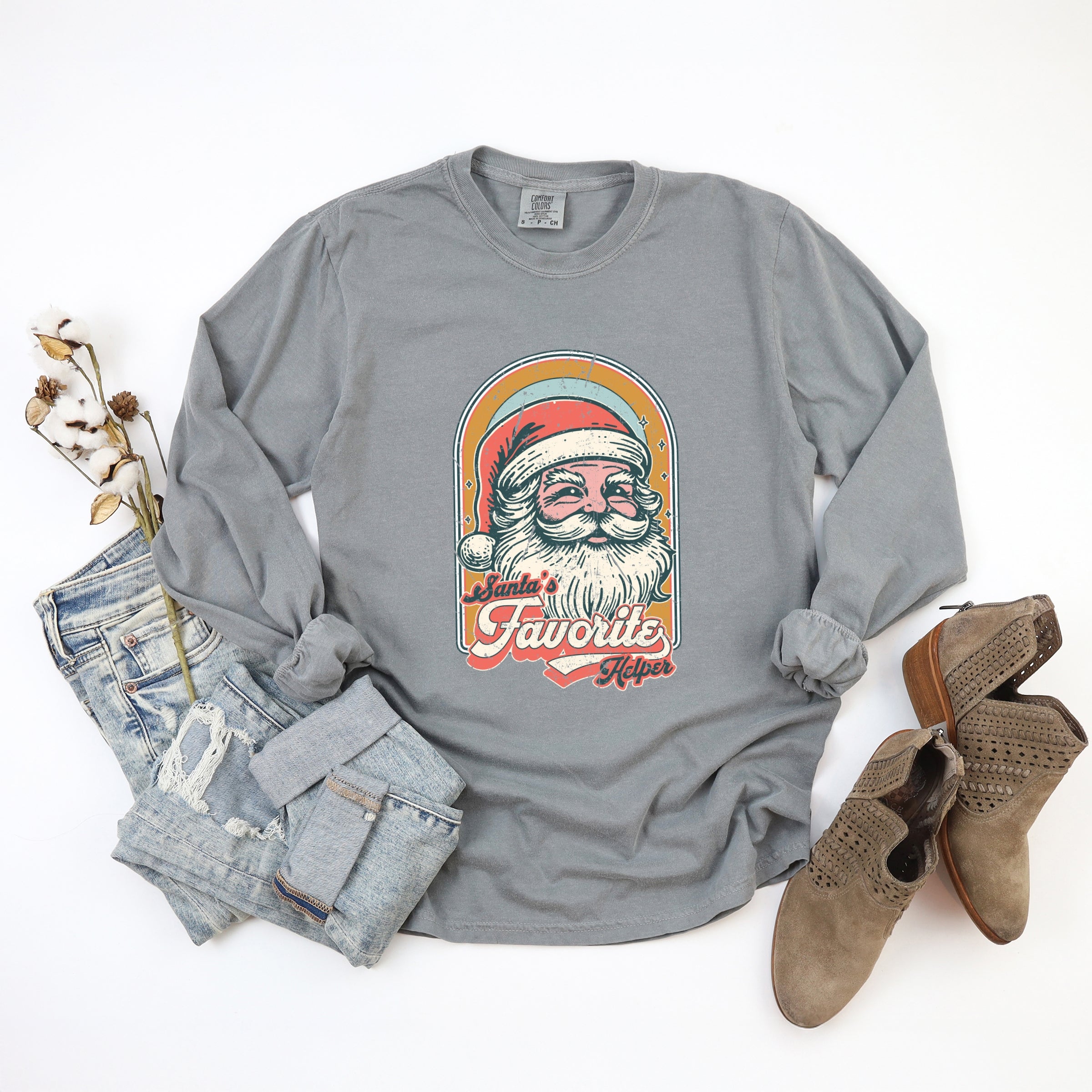 Santa's Favorite Helper Retro - Women's Garment Dyed Long Sleeve Graphic T-Shirt