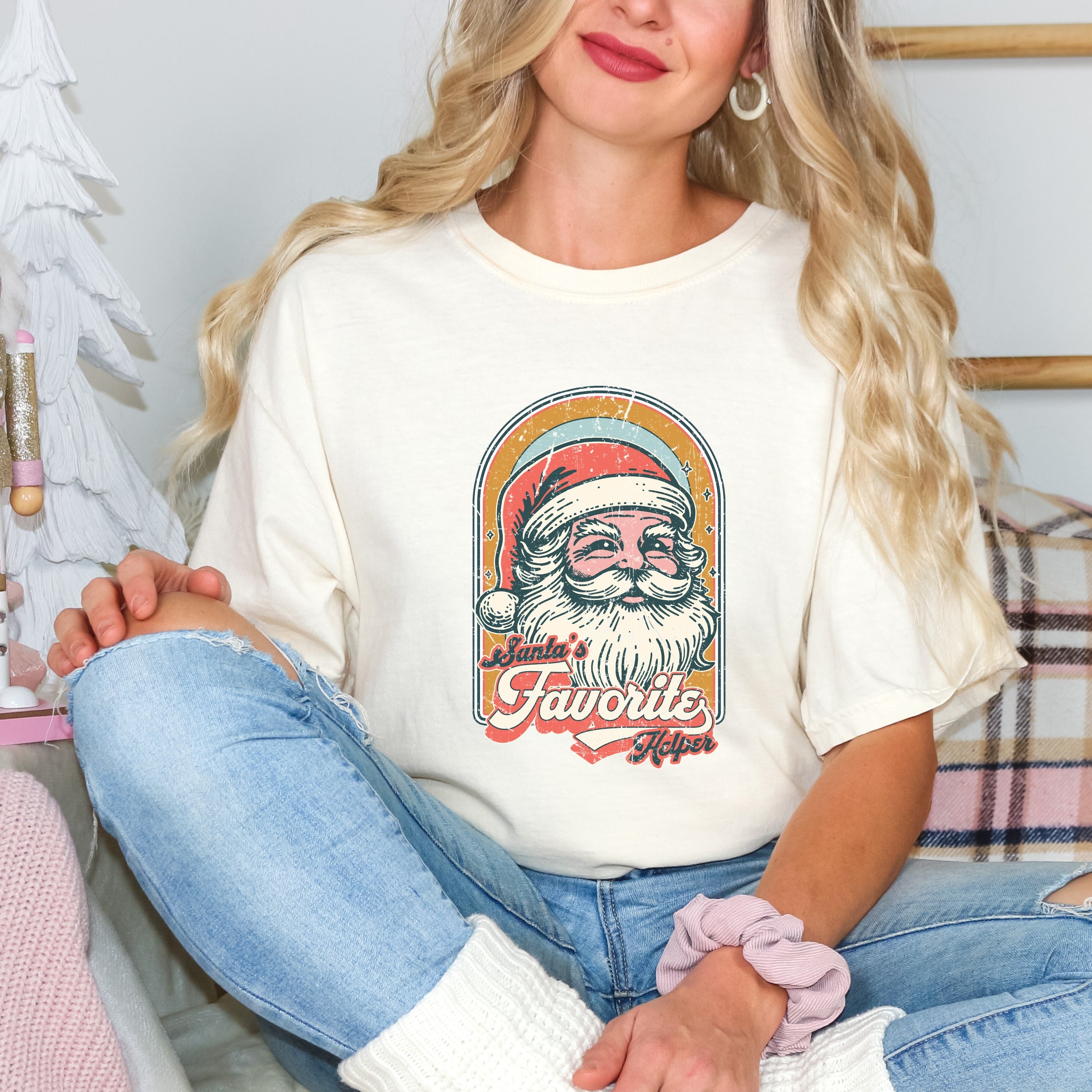 Santa's Favorite Helper Retro - Women's Garment Dyed Graphic T-Shirt