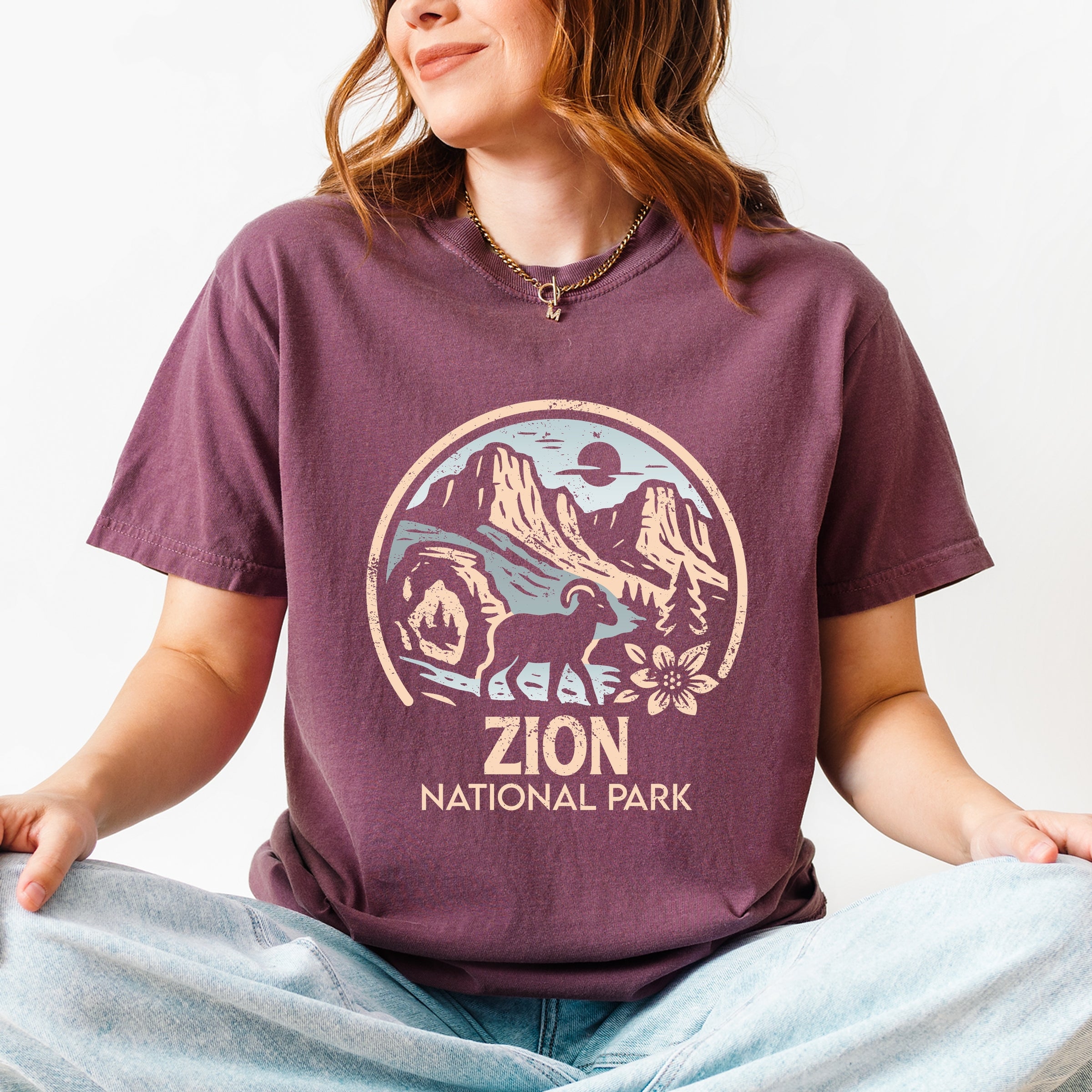 Zion National Park Two-Toned Circle - Women's Garment Dyed Graphic T-Shirt