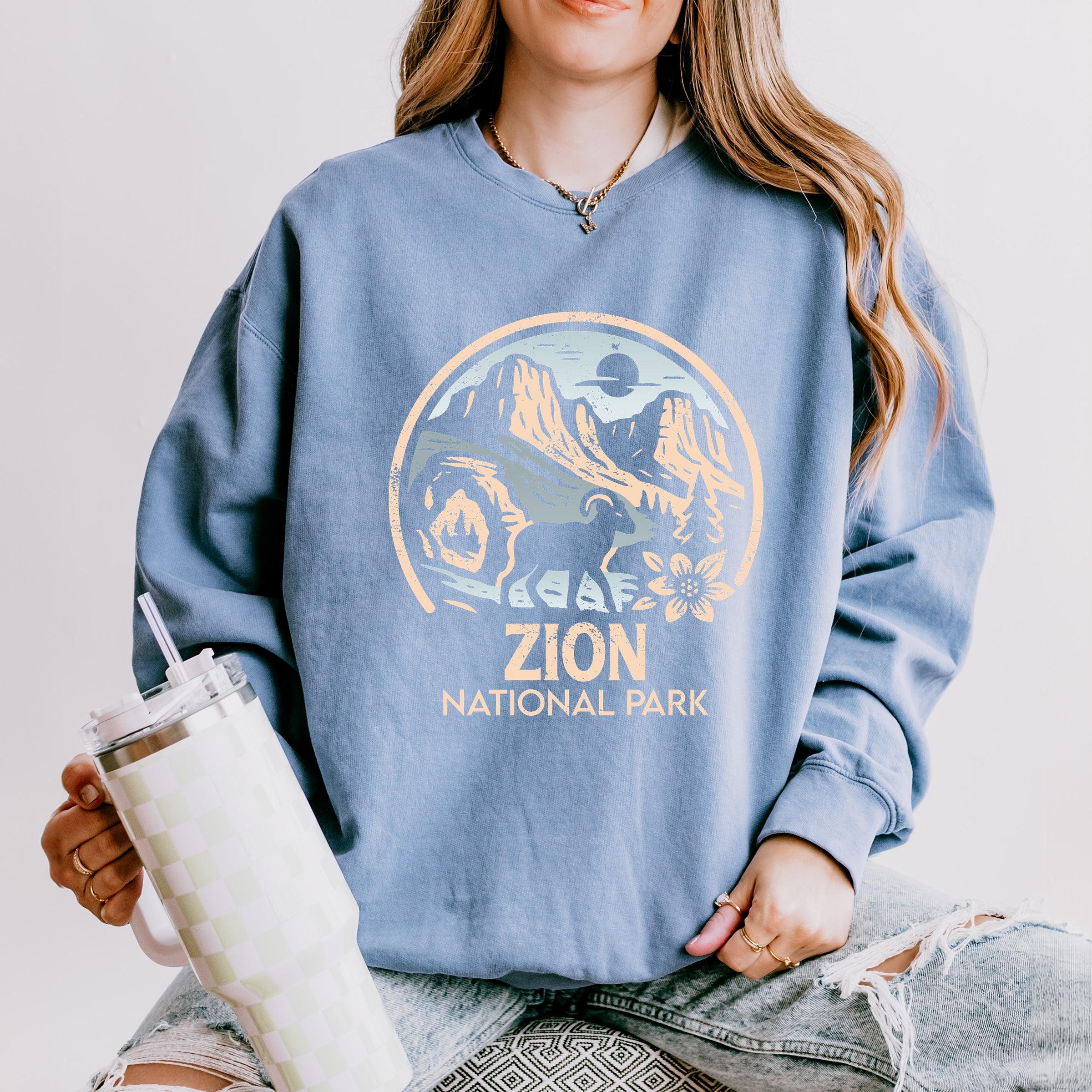Zion National Park Two-Toned Circle - Women's Lightweight Garment Dyed Sweatshirt