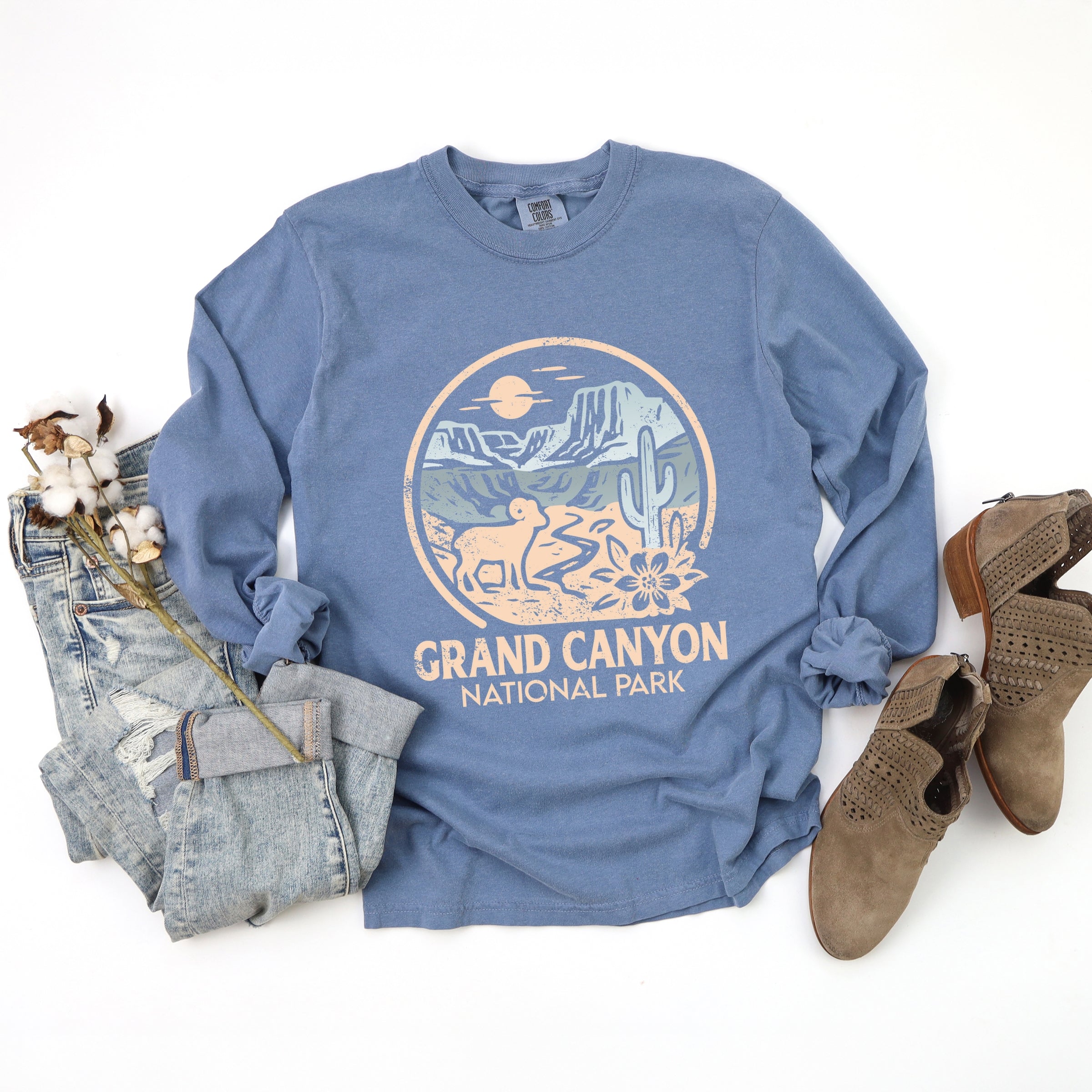 Grand Canyon National Park Two-Toned Circle - Women's Garment Dyed Long Sleeve Graphic T-Shirt