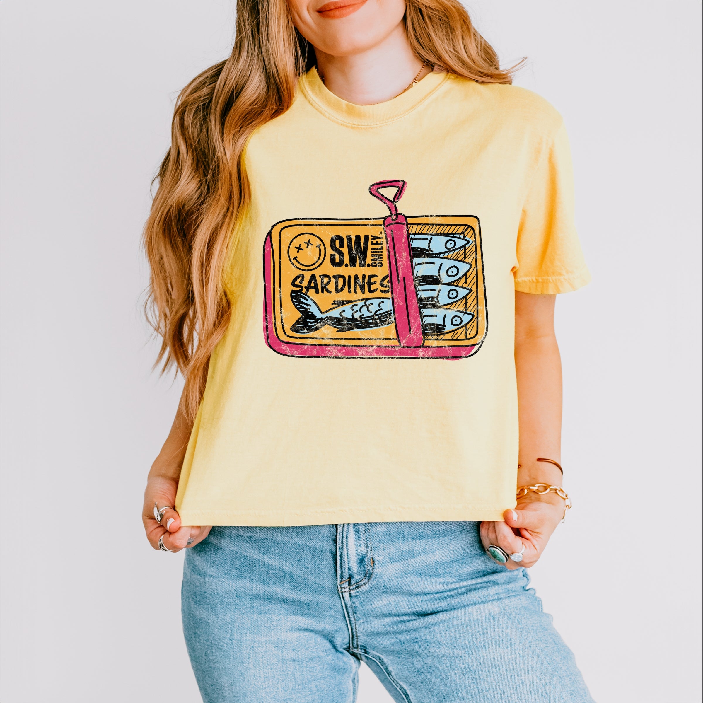 S.W.Smiley Sardine Tin - Women's Boxy Crop Top Graphic T-Shirt